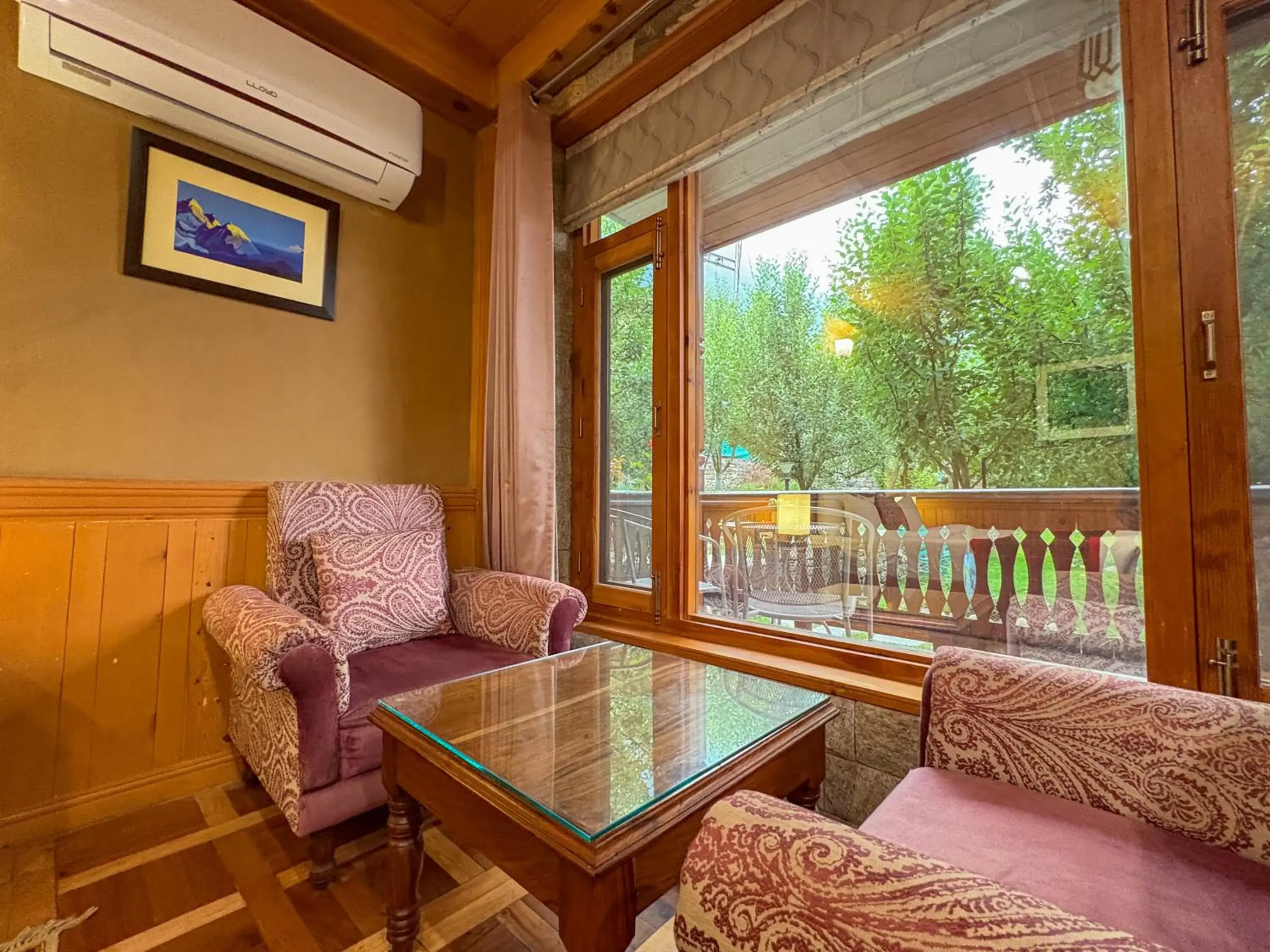 Double Room with Balcony in Shivadya - A Luxury Boutique Experience Double Room with Balcony in Shivadya - A Luxury Boutique Experience