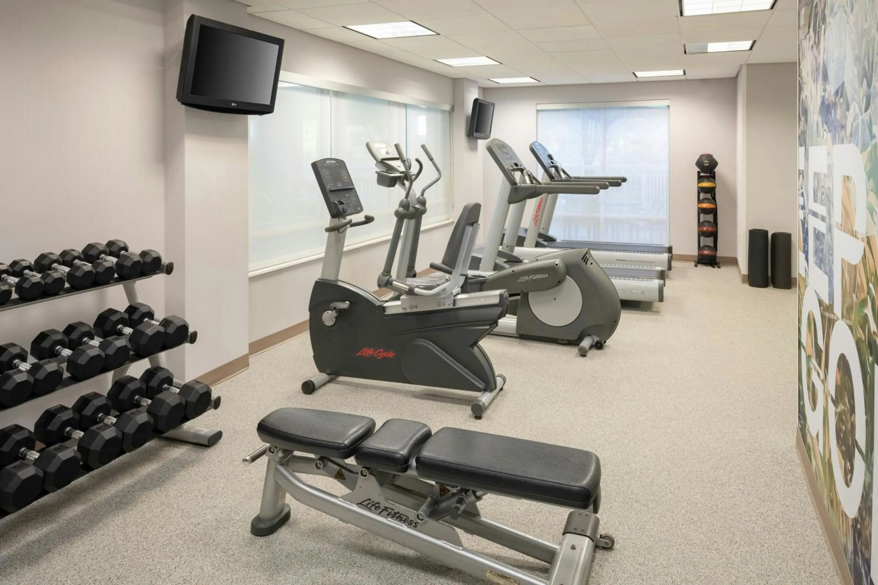 Fitness centre/facilities in Springhill Suites by Marriott State College