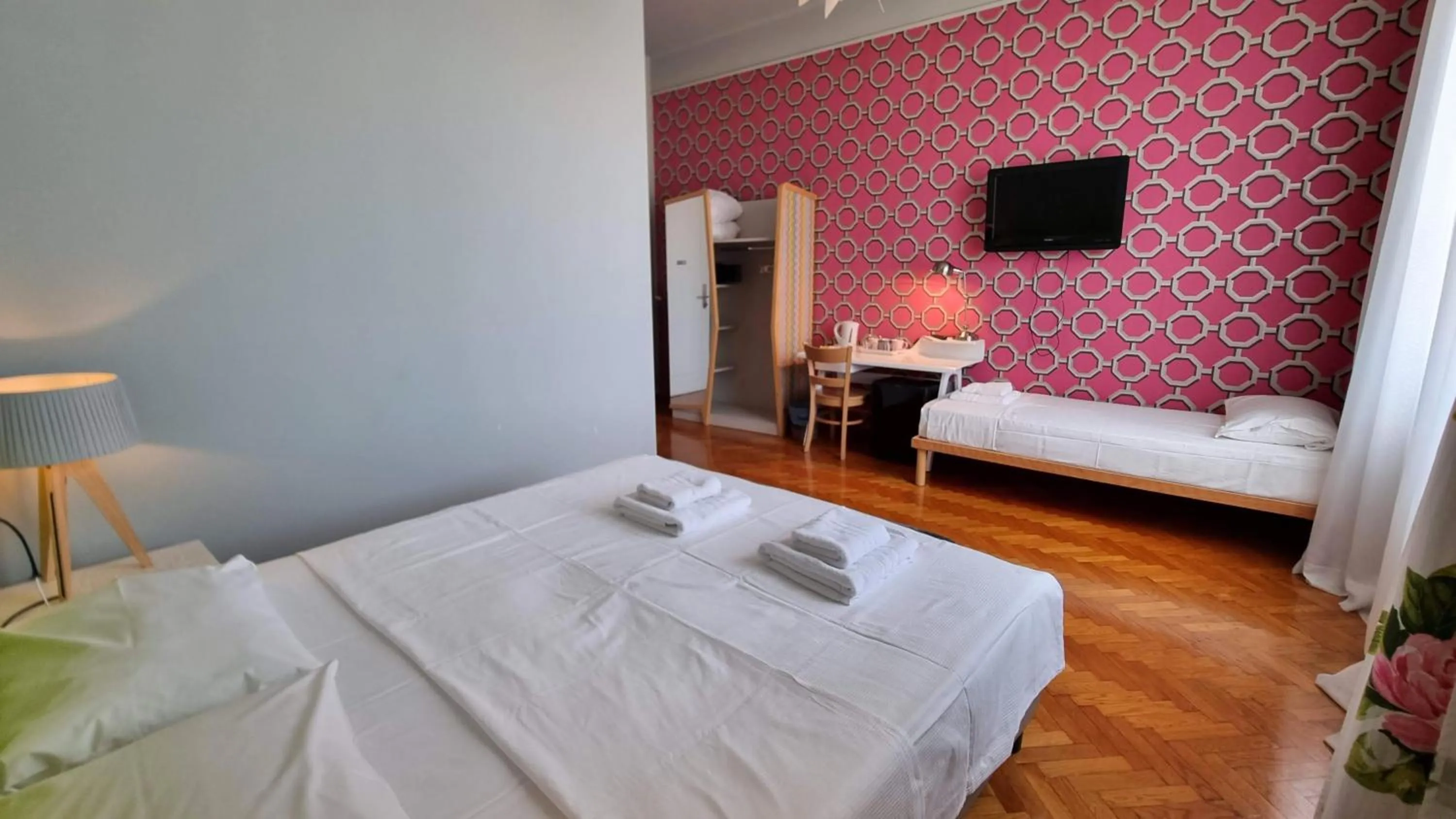 Photo of the whole room, Bed in Locanda Al Volo Tor Bandena