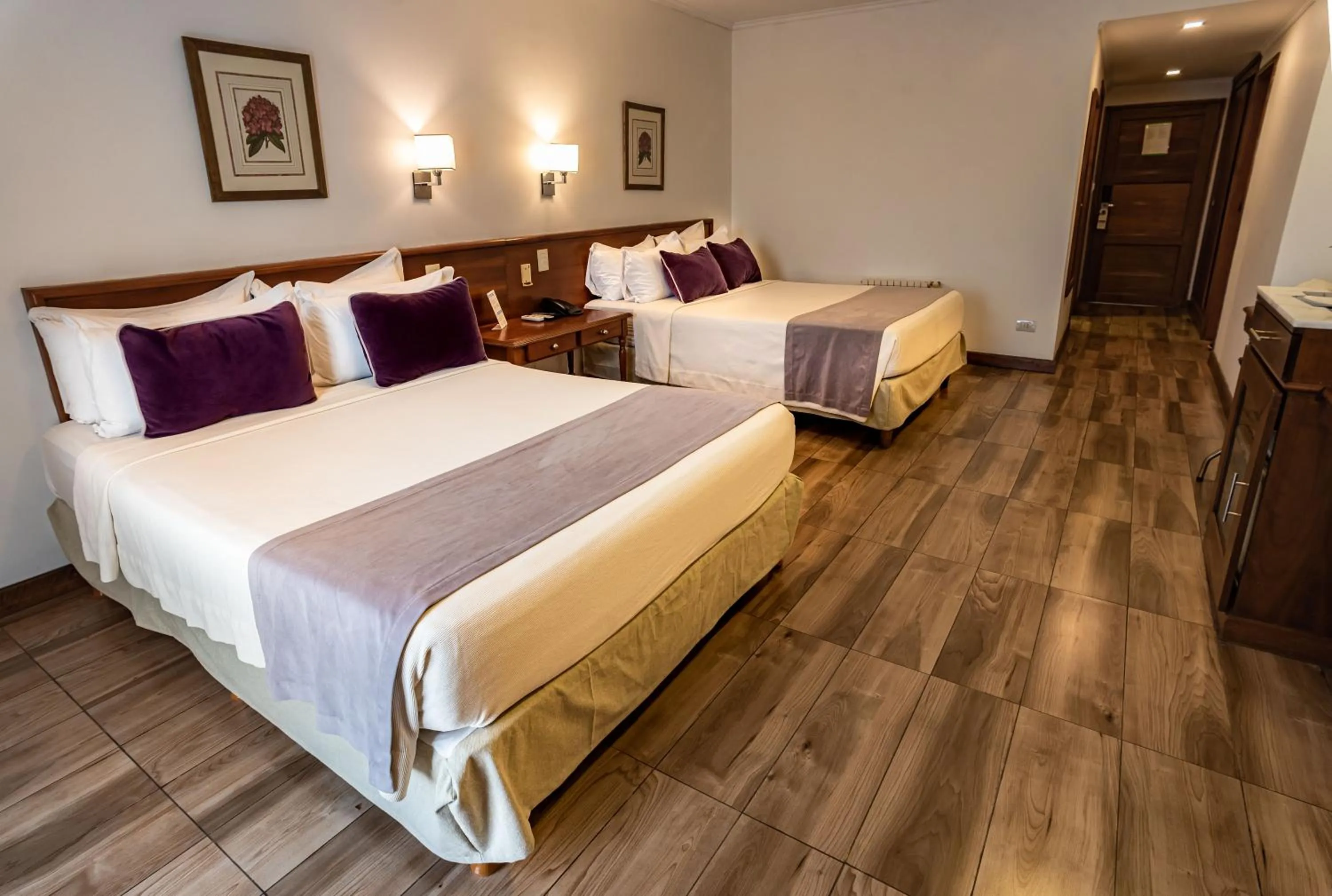 Bed in Hotel Saint George