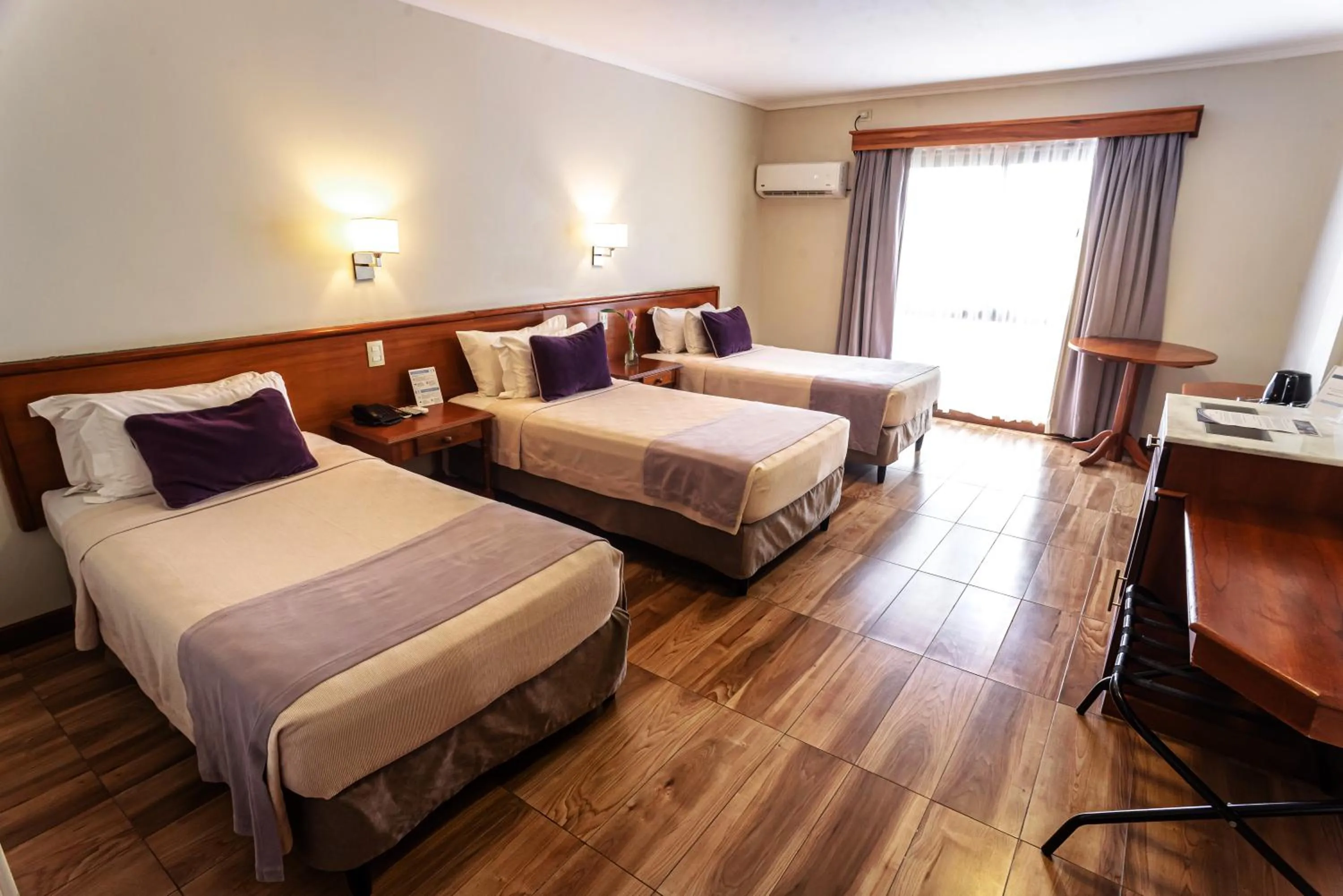 Bed in Hotel Saint George