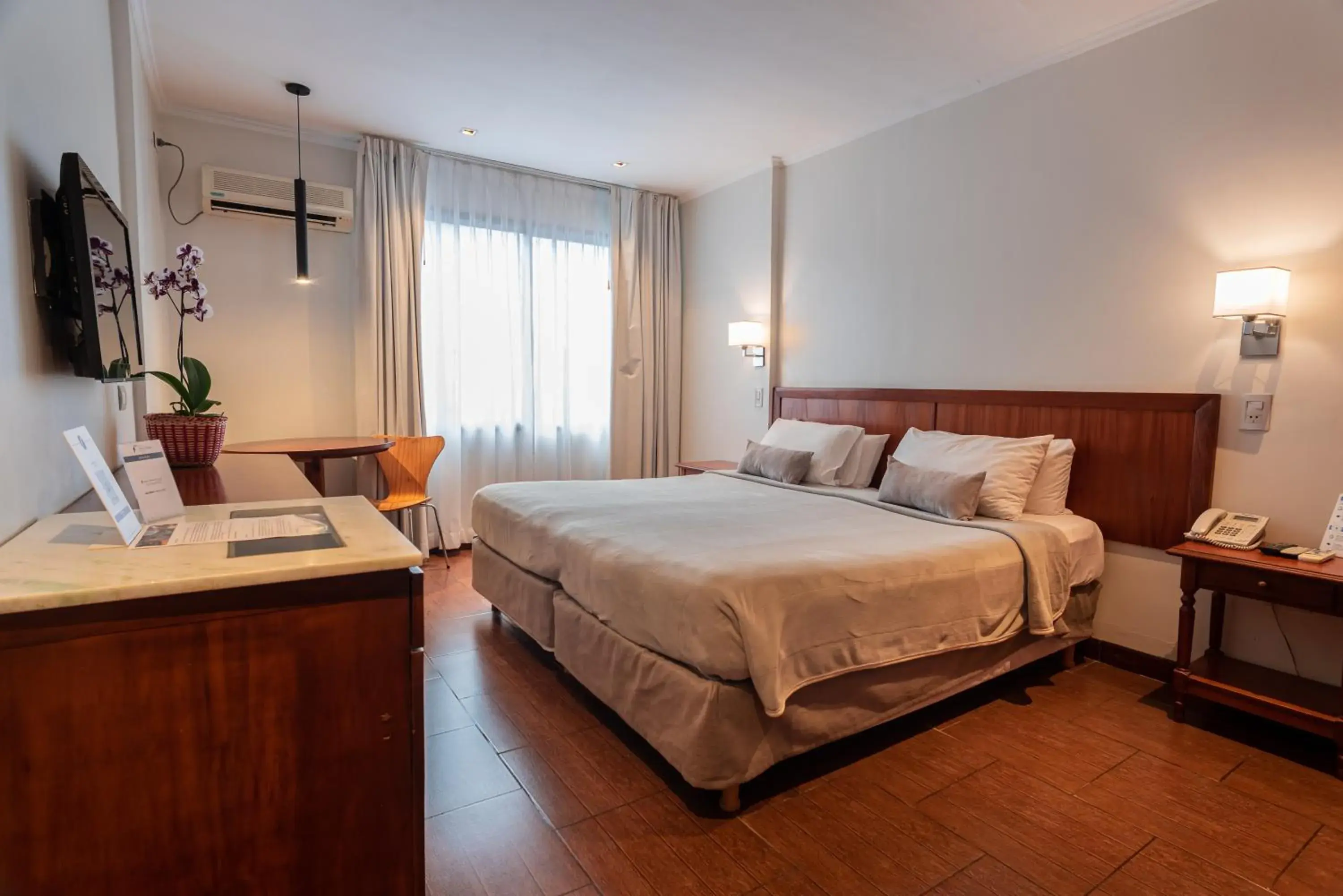 Standard Double Room in Hotel Saint George Standard Double Room in Hotel Saint George