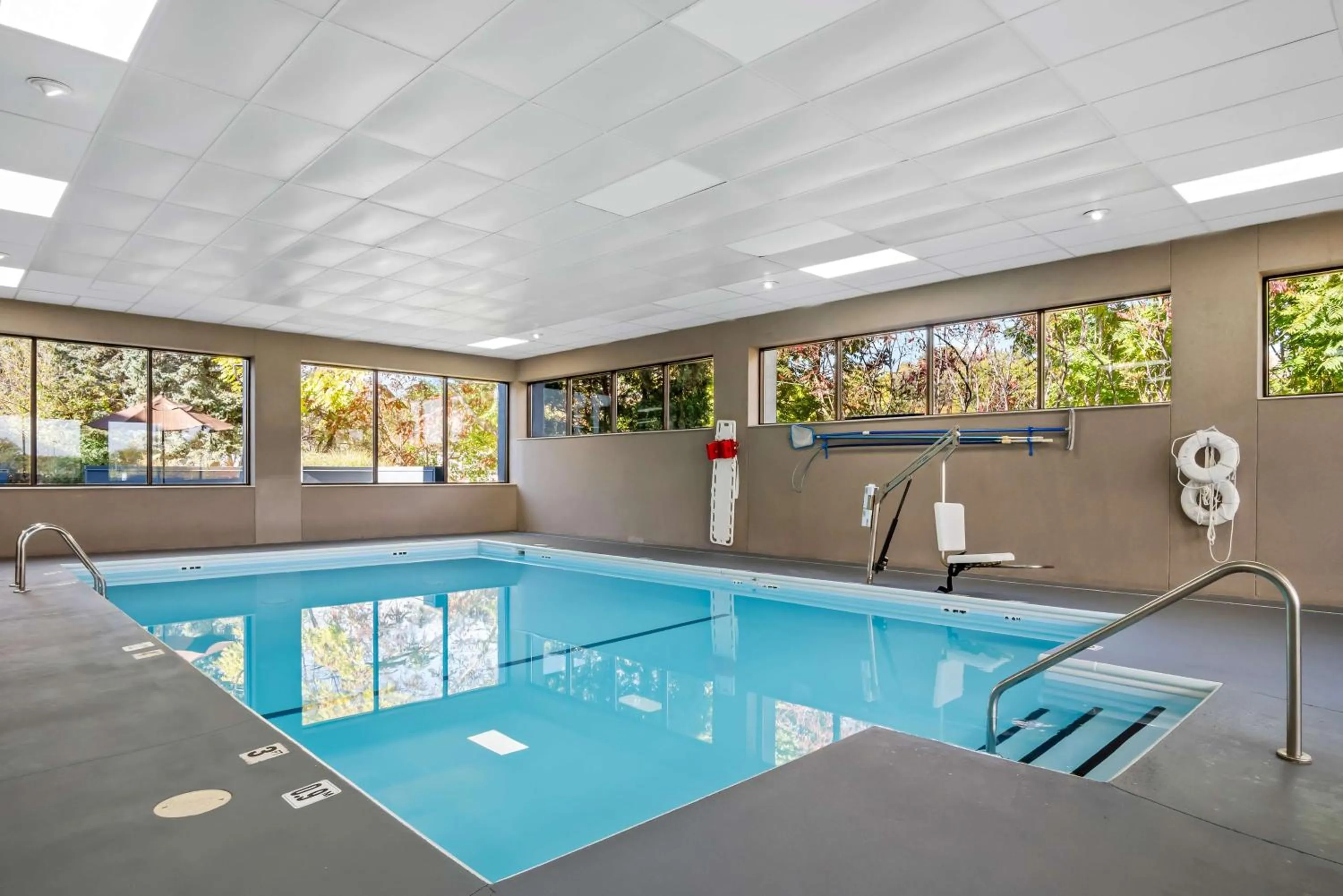 Pool view in Spark By Hilton Stevensville