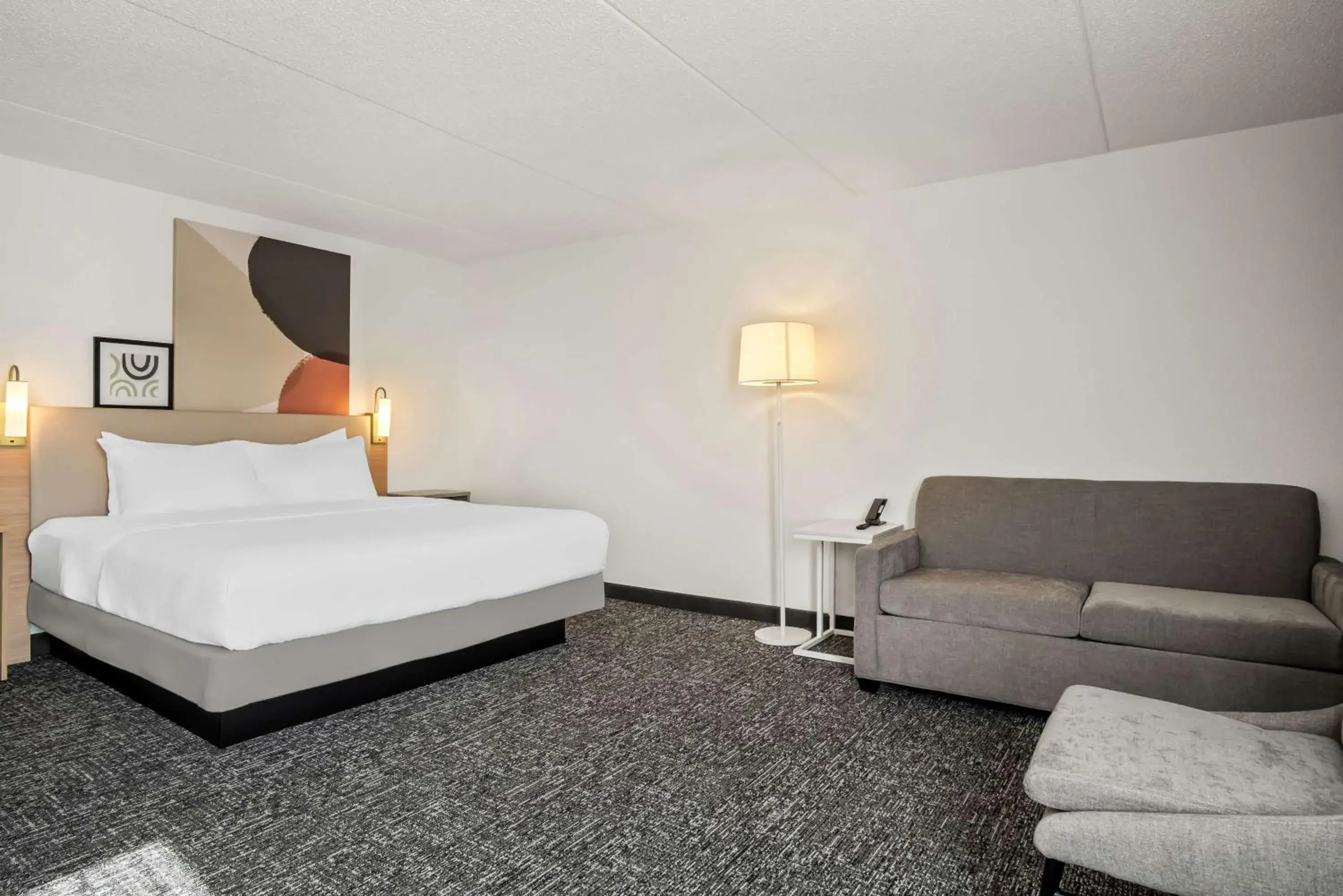 Living room, Bed in Spark By Hilton Stevensville Living room, Bed in Spark By Hilton Stevensville