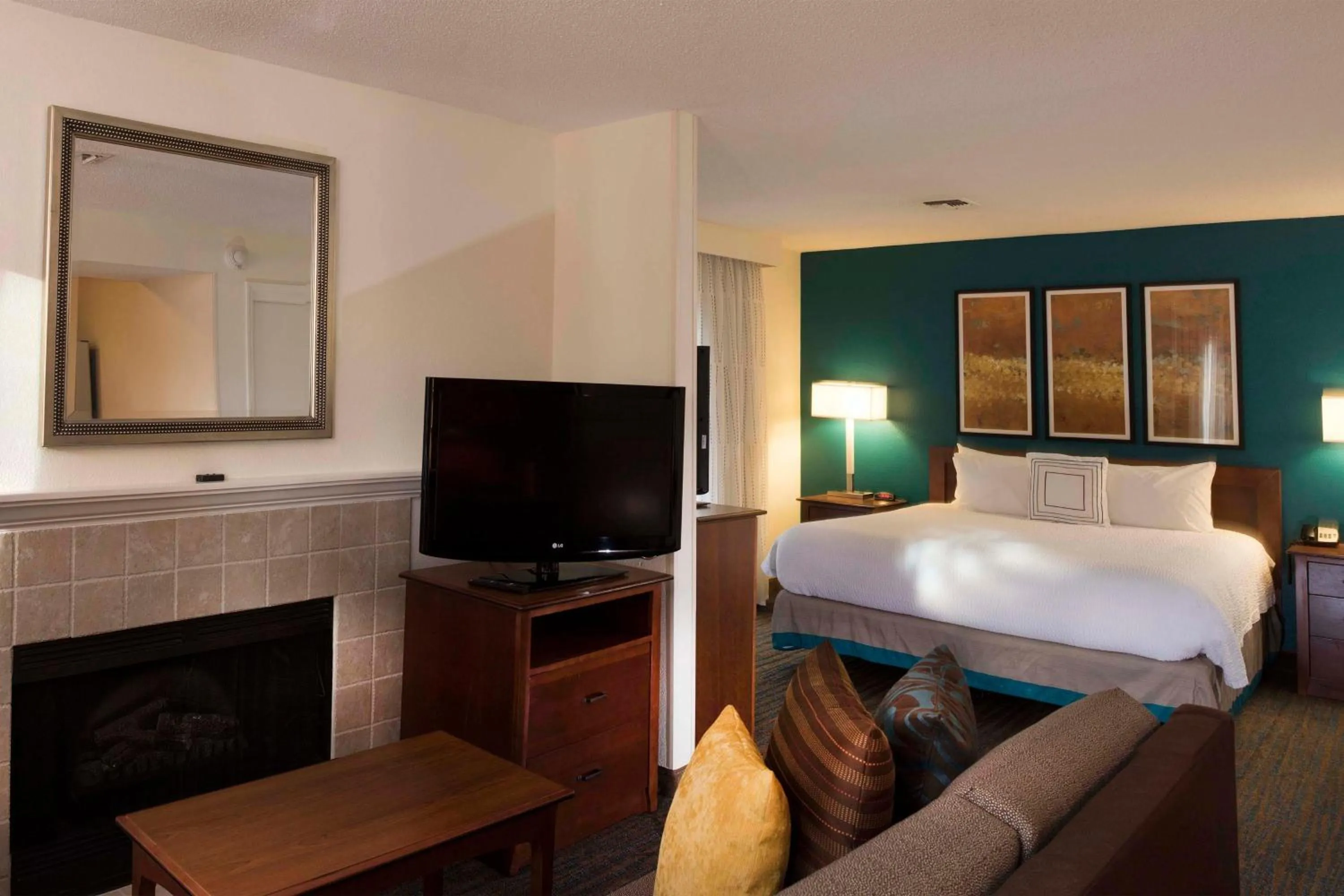 Living room, Bed in Residence Inn by Marriott Spartanburg