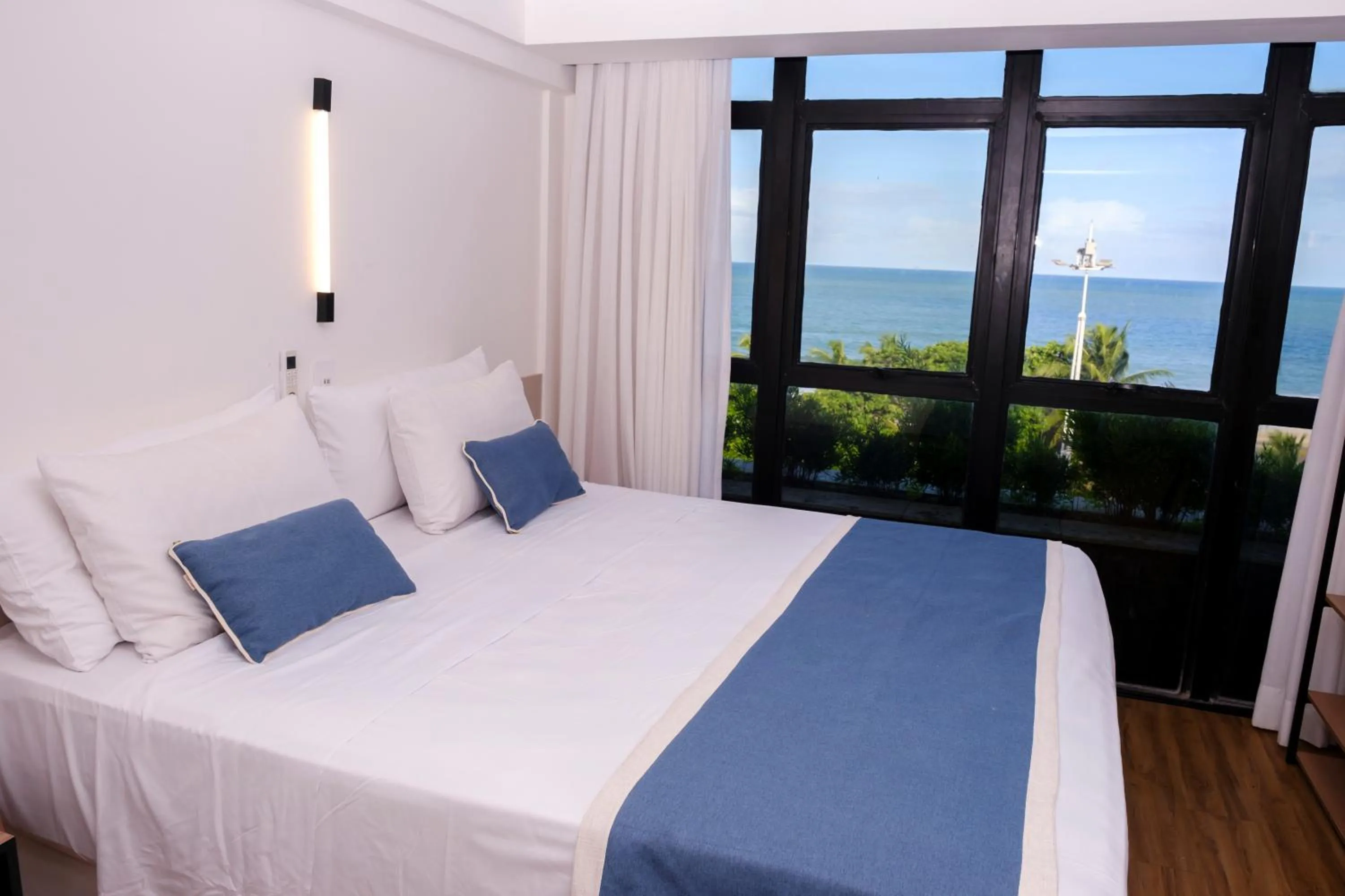 Sea view, Bed in Marante Plaza Hotel