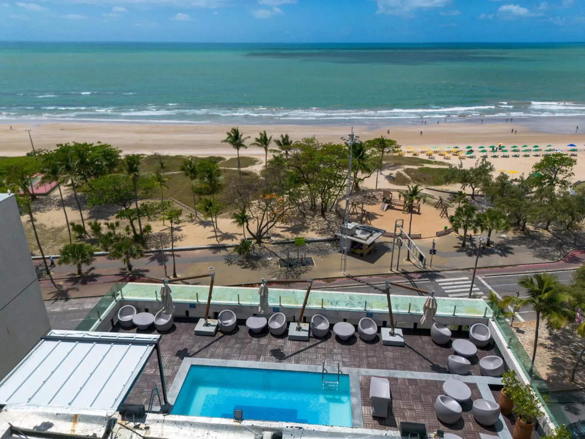 Swimming pool in Marante Plaza Hotel Swimming pool in Marante Plaza Hotel