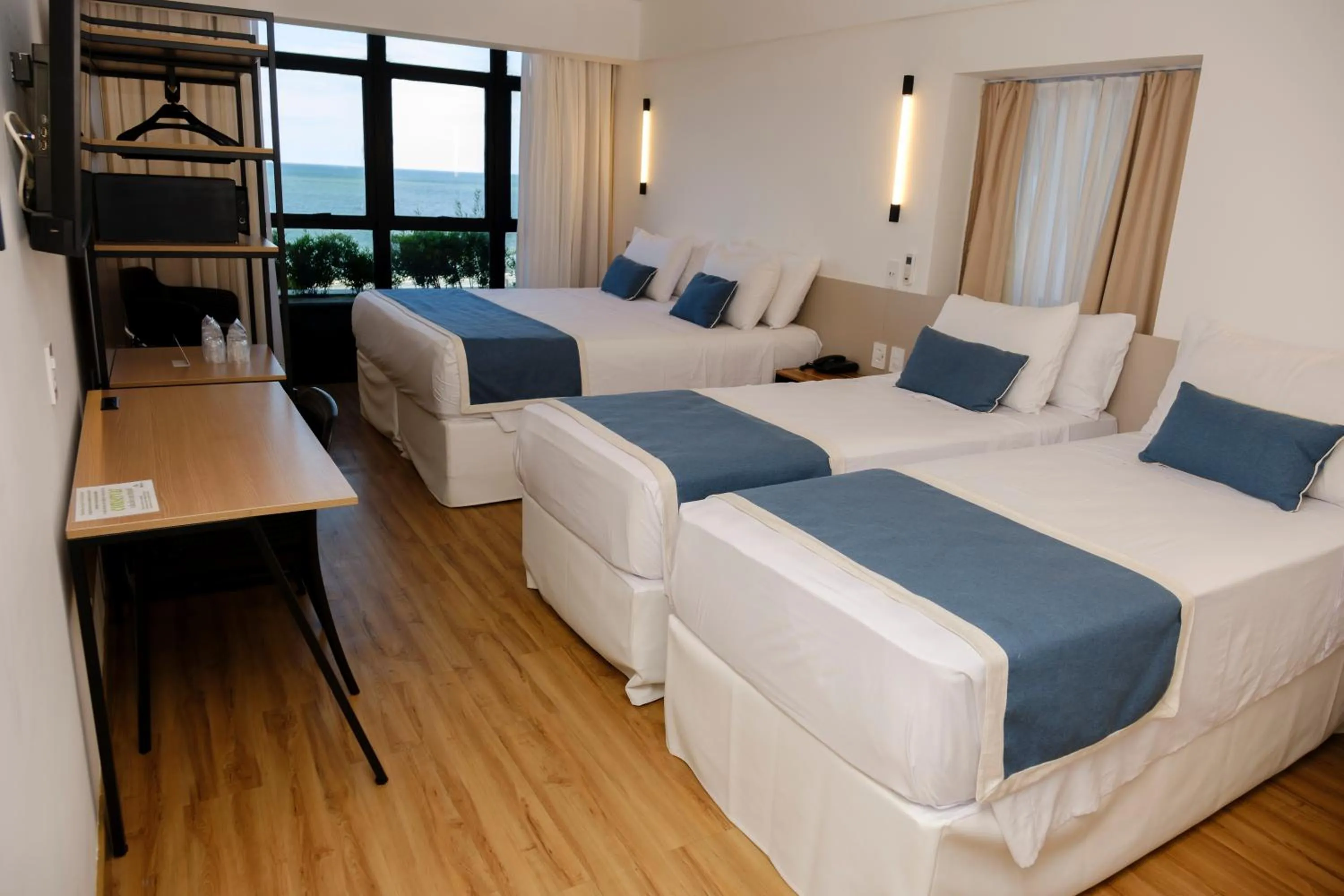 Photo of the whole room, Bed in Marante Plaza Hotel