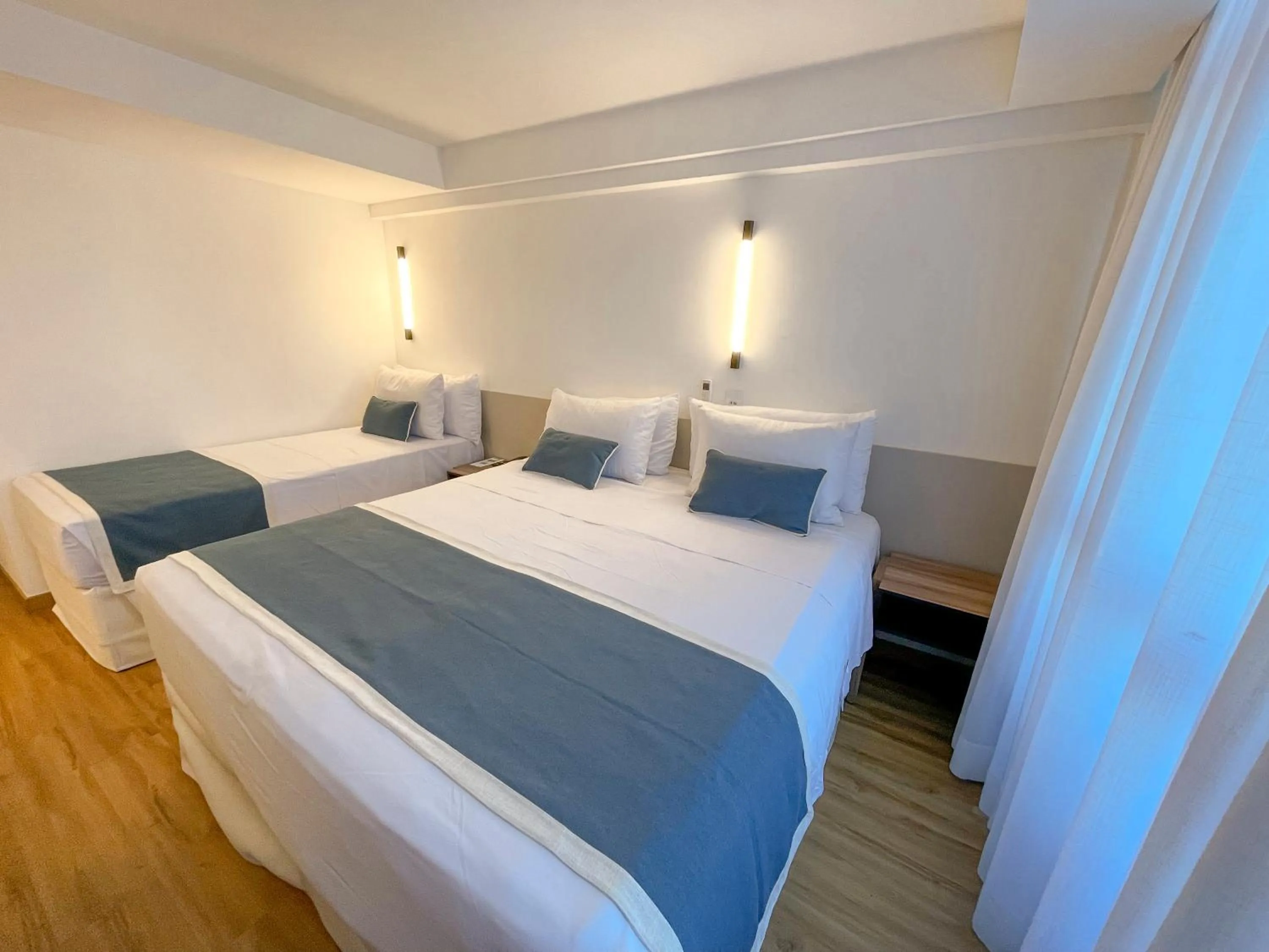 Bed in Marante Plaza Hotel