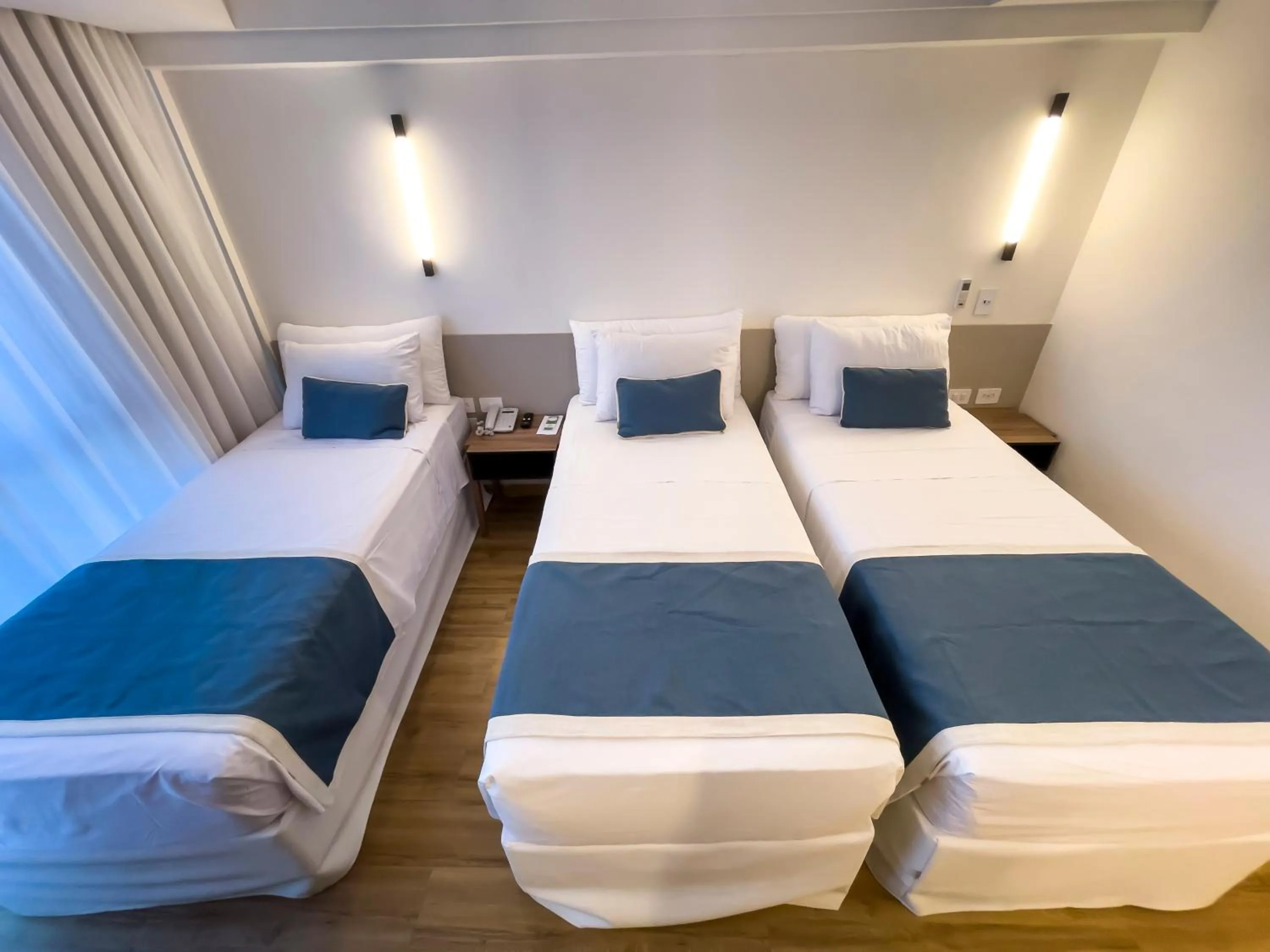 Bed in Marante Plaza Hotel