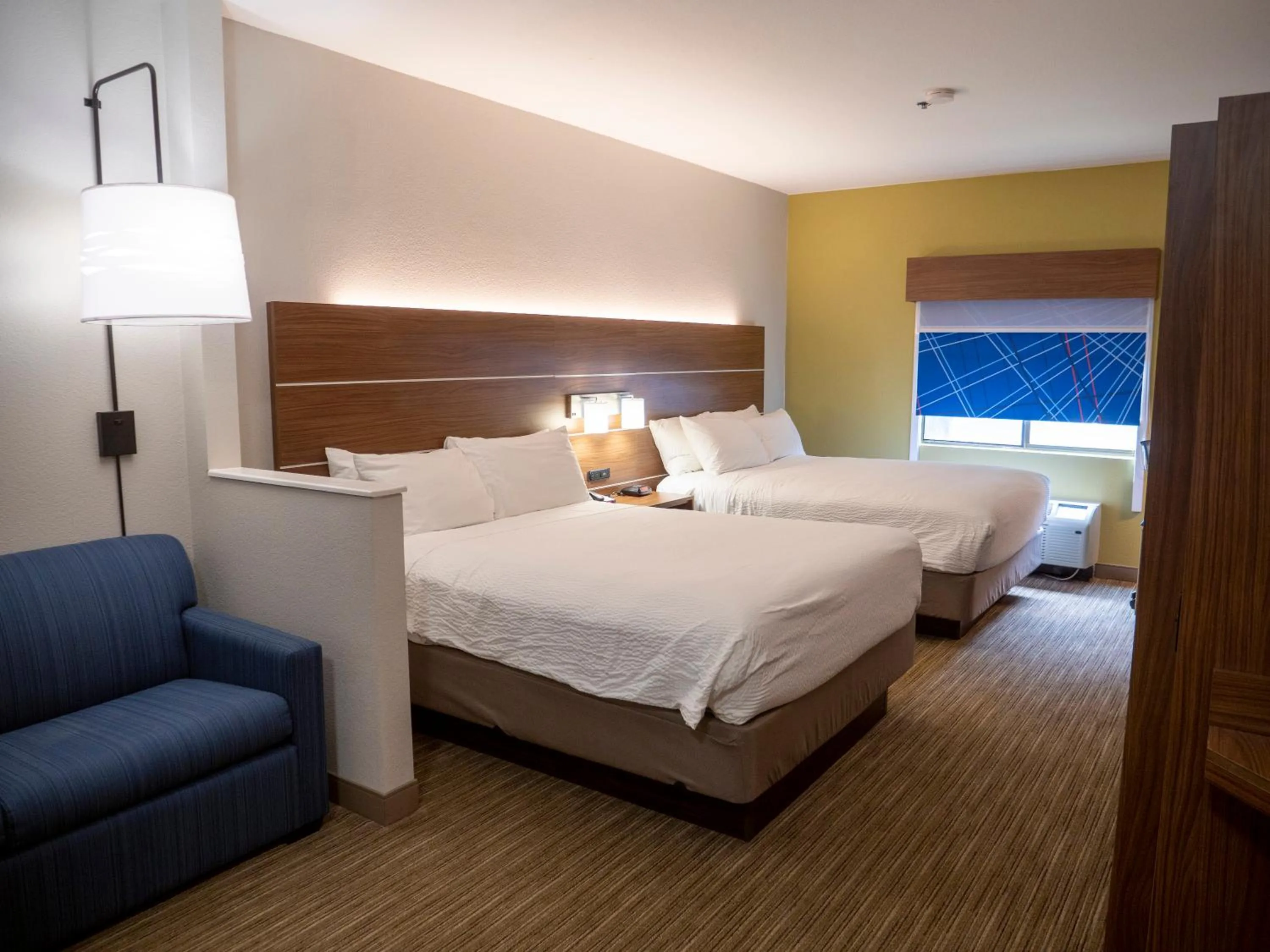 Photo of the whole room, Bed in Holiday Inn Express & Suites Greenville Airport i85 by IHG