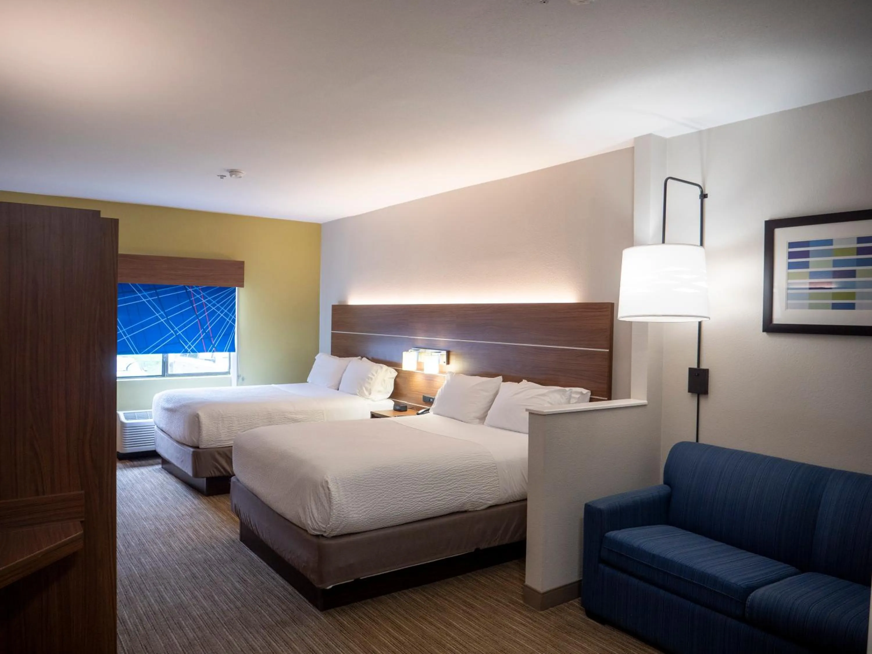 Photo of the whole room, Bed in Holiday Inn Express & Suites Greenville Airport i85 by IHG