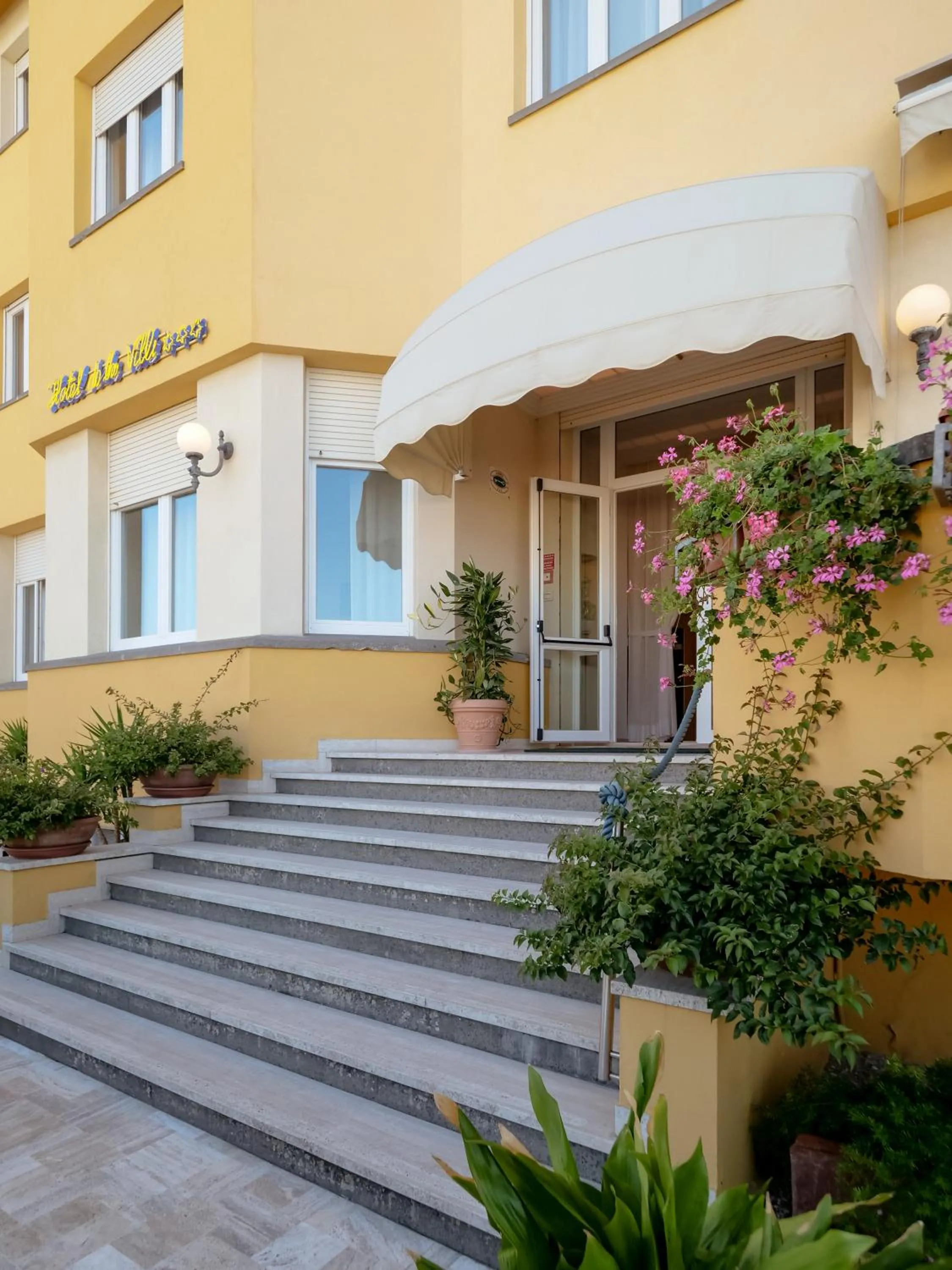 Hotel de la Ville