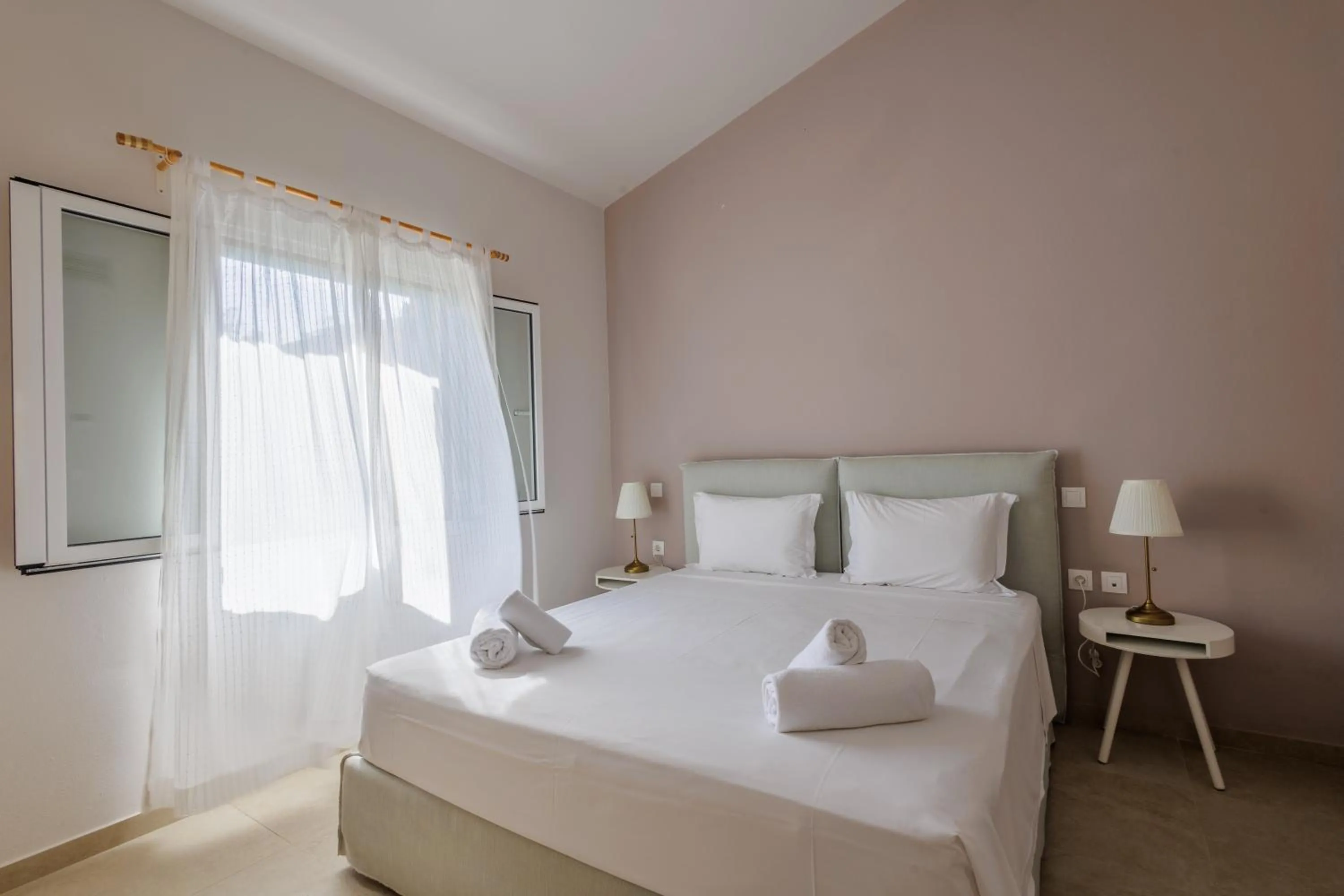 Photo of the whole room, Bed in Satori Boutique Hotel