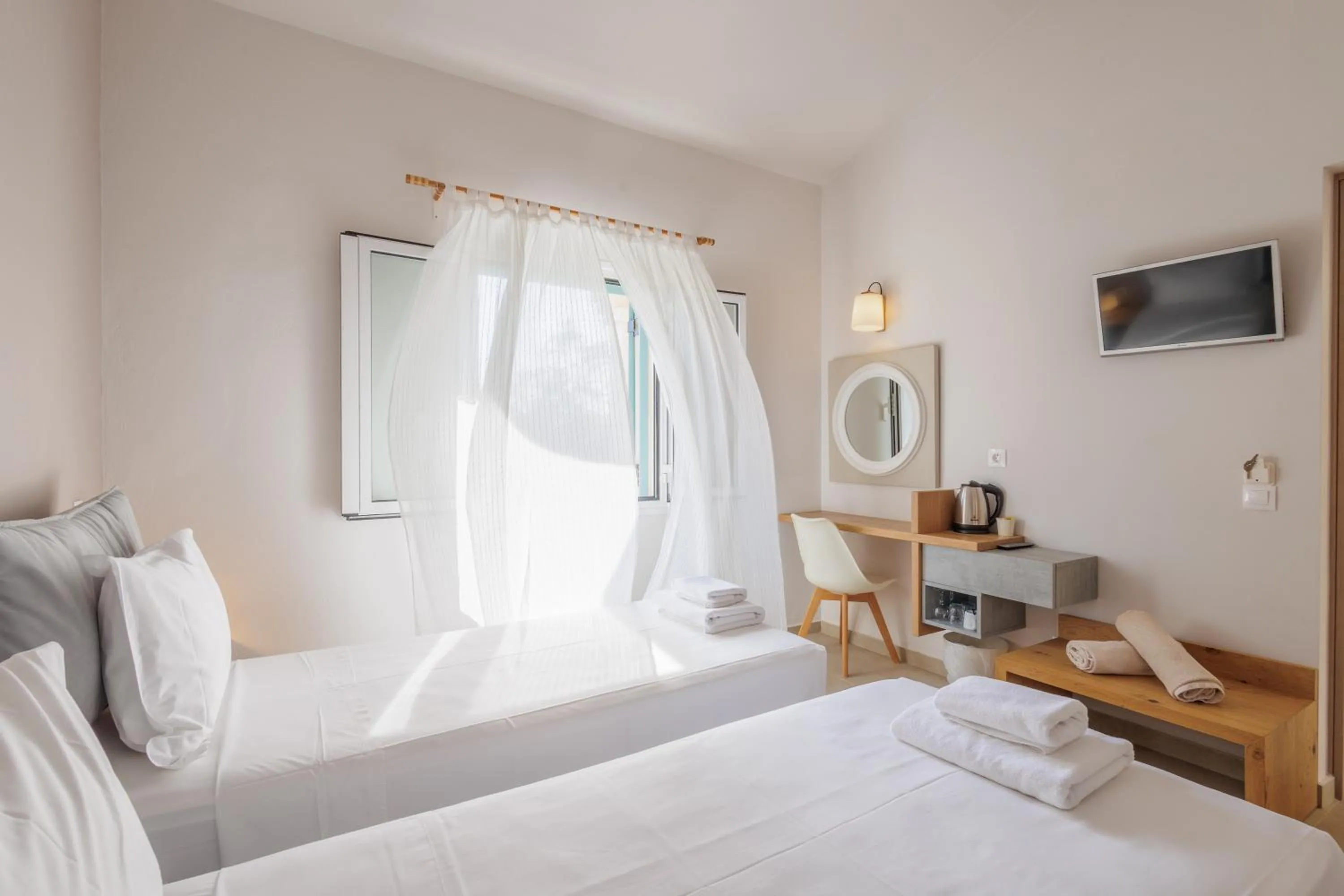 Photo of the whole room, Bed in Satori Boutique Hotel