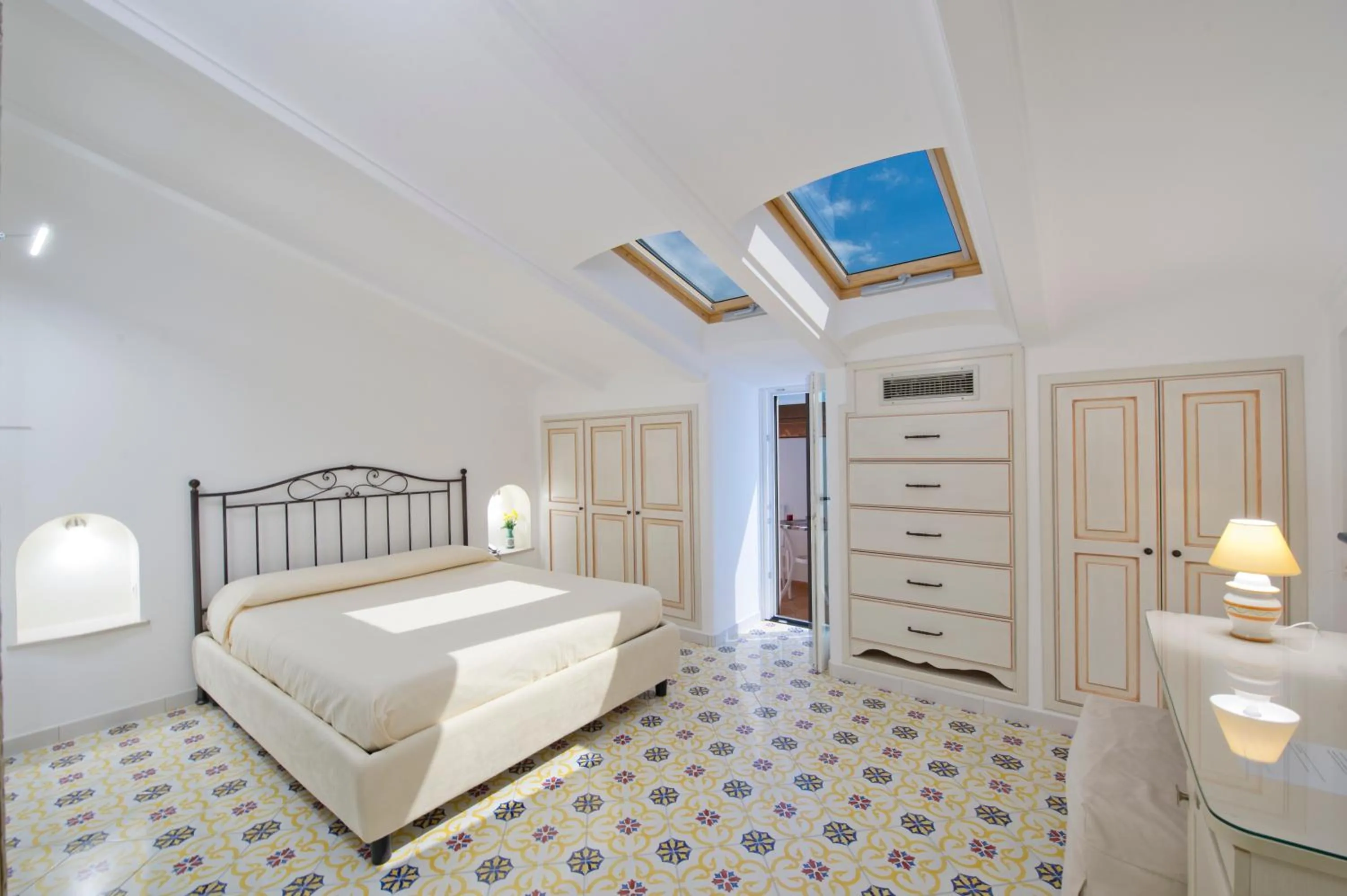 Photo of the whole room, Bed in Albadamare Boutique Hotel