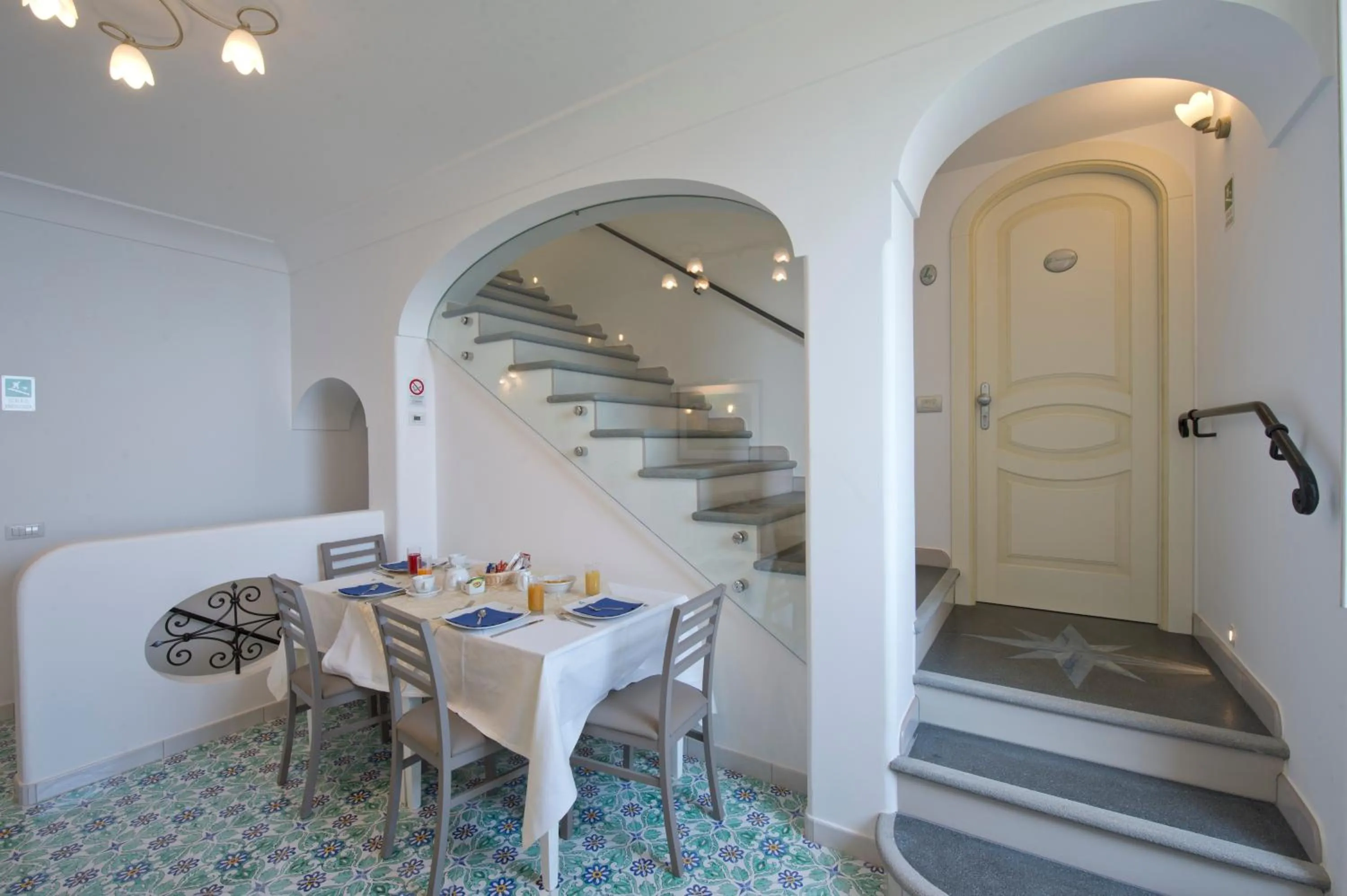 Lounge or bar in Albadamare Boutique Hotel