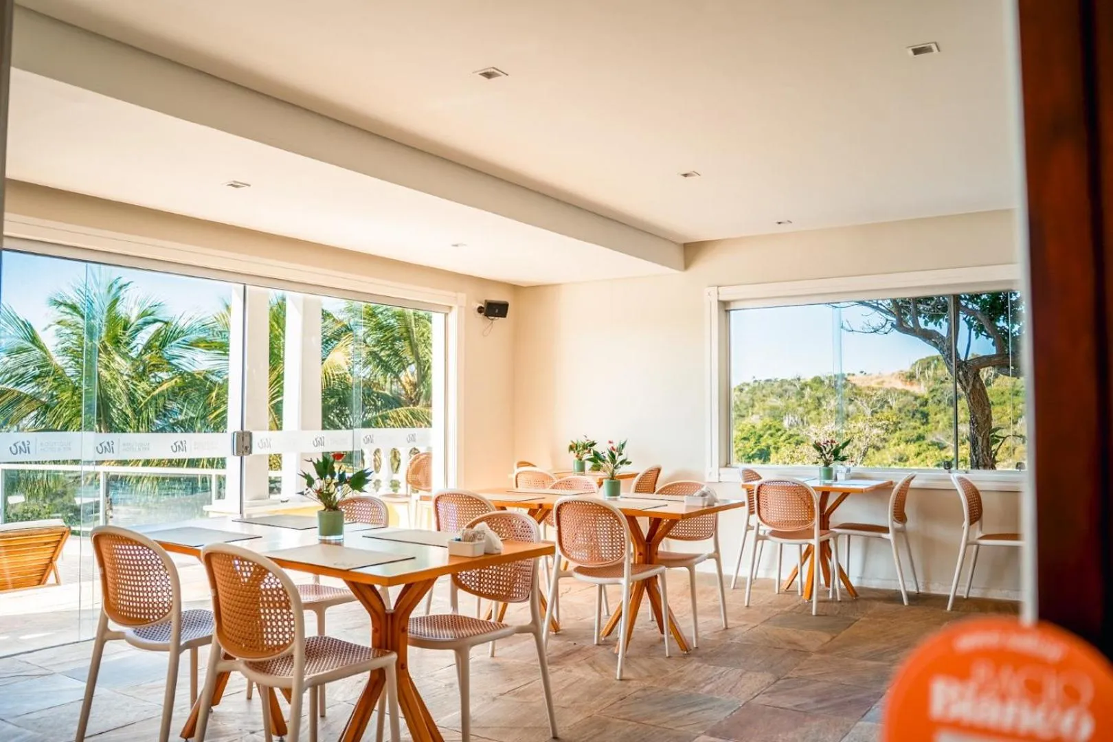 Restaurant/places to eat in Uni Boutique Hotel & Spa