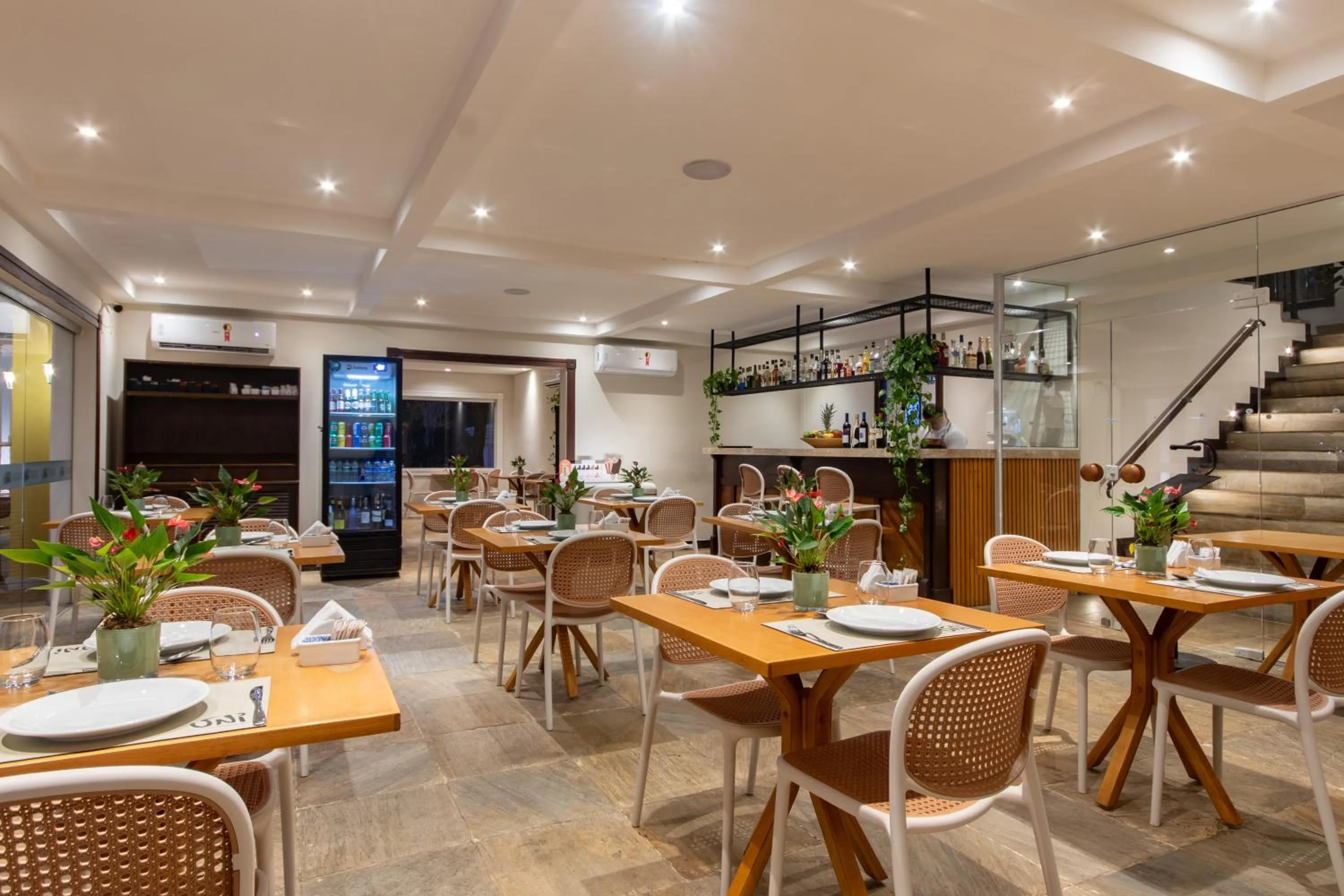 Restaurant/places to eat in Uni Boutique Hotel & Spa