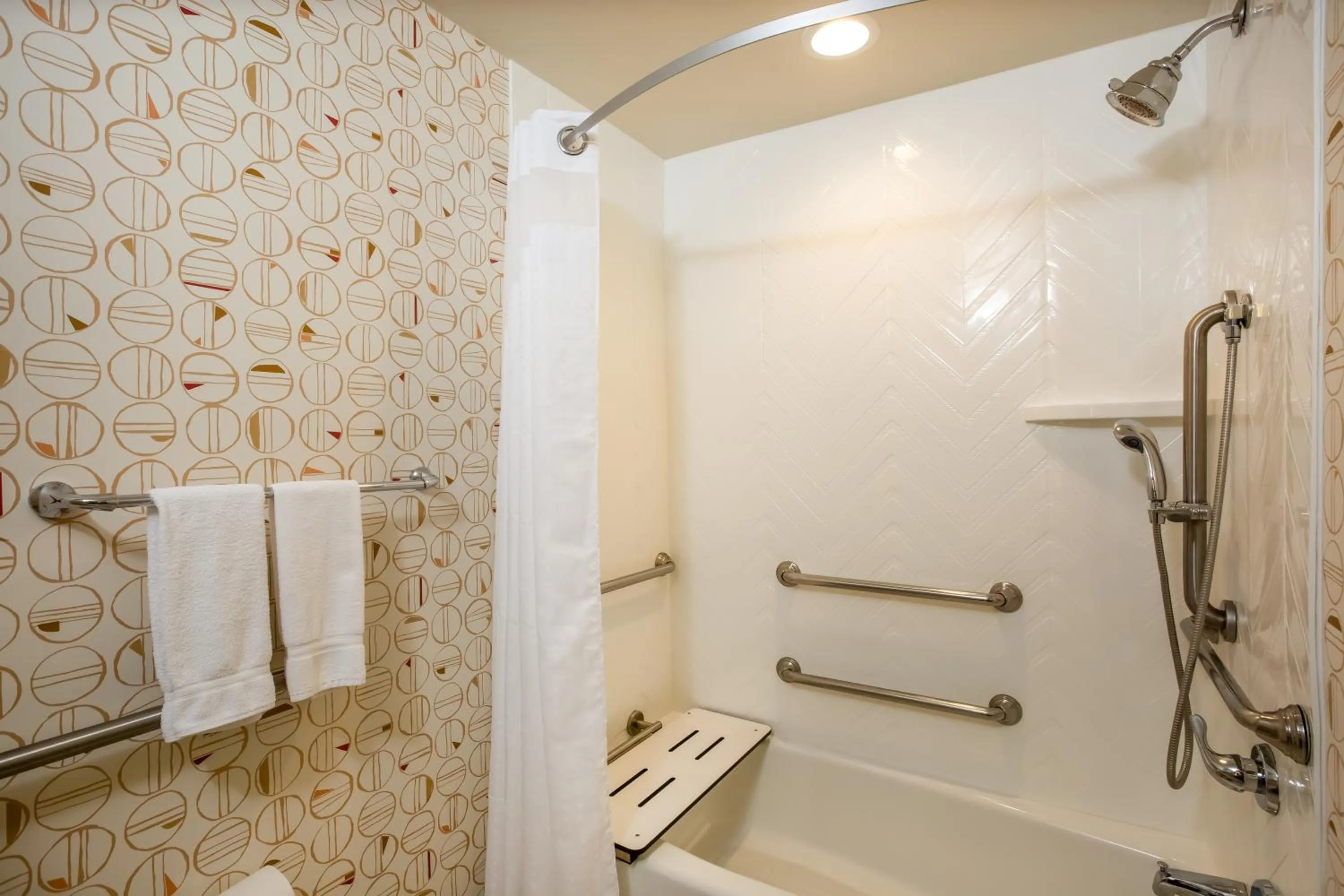 Bath in Holiday Inn - Gulfport-Airport by IHG