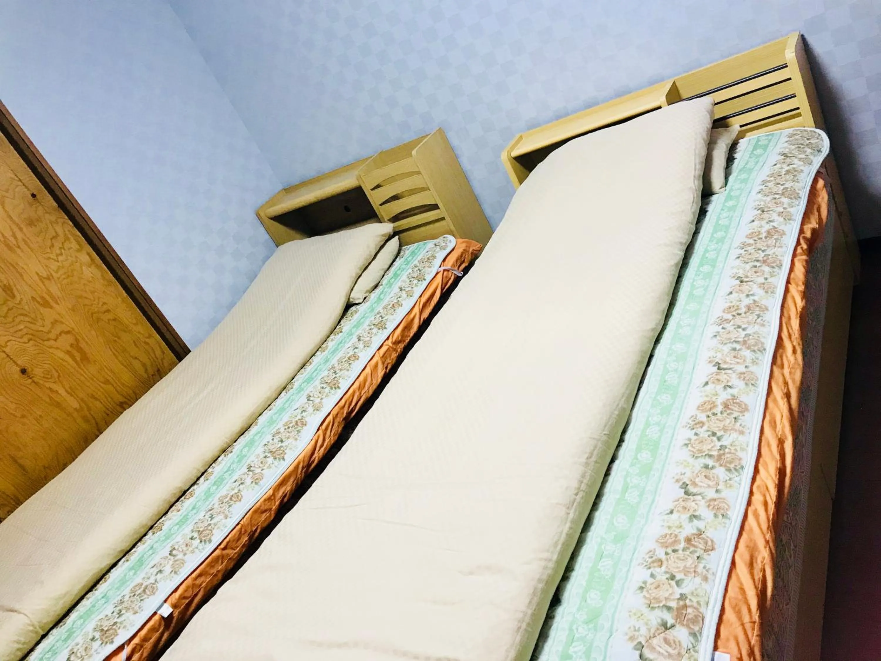 Bed in Minshuku Kaikeibo