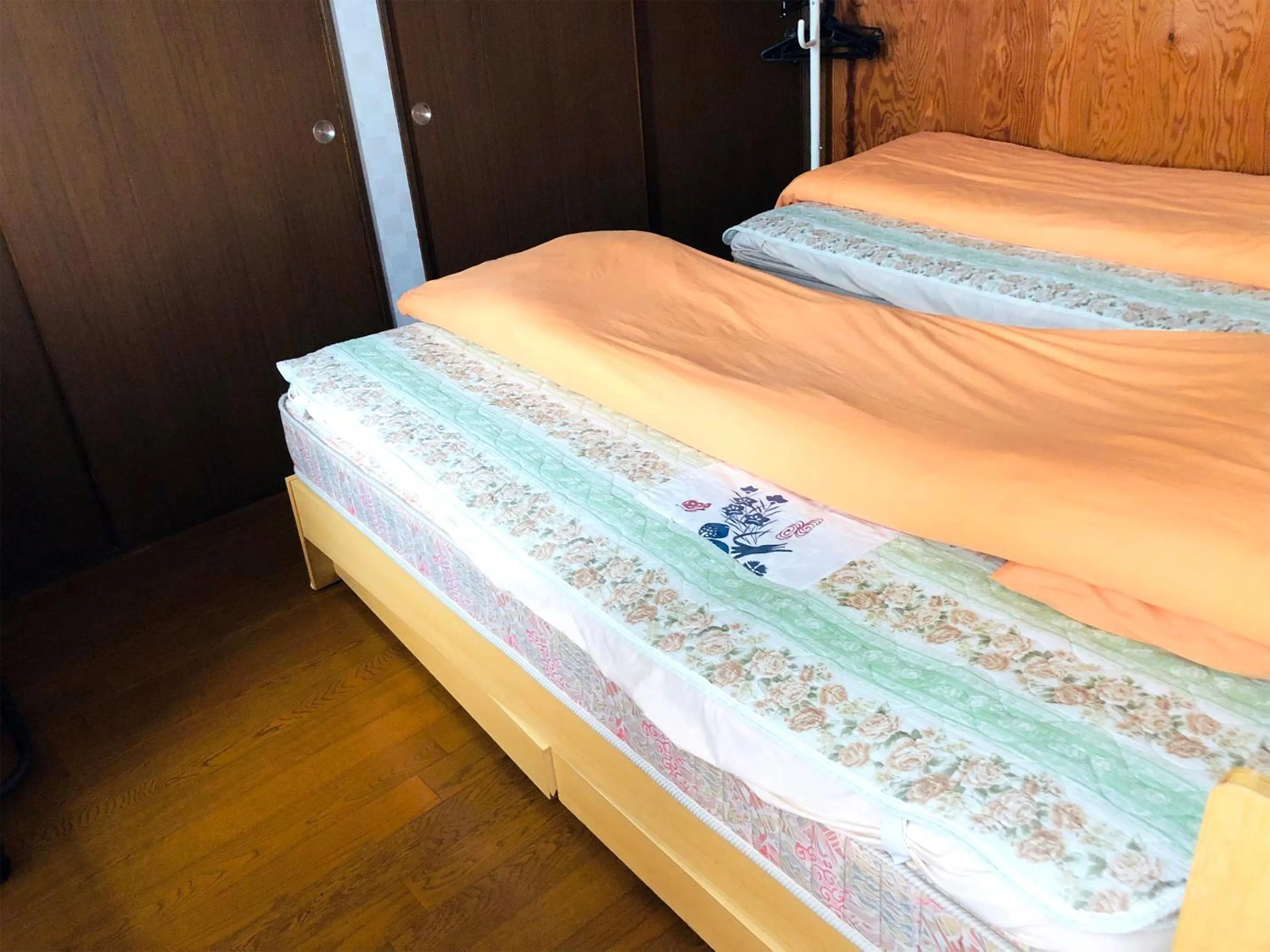 Bed in Minshuku Kaikeibo