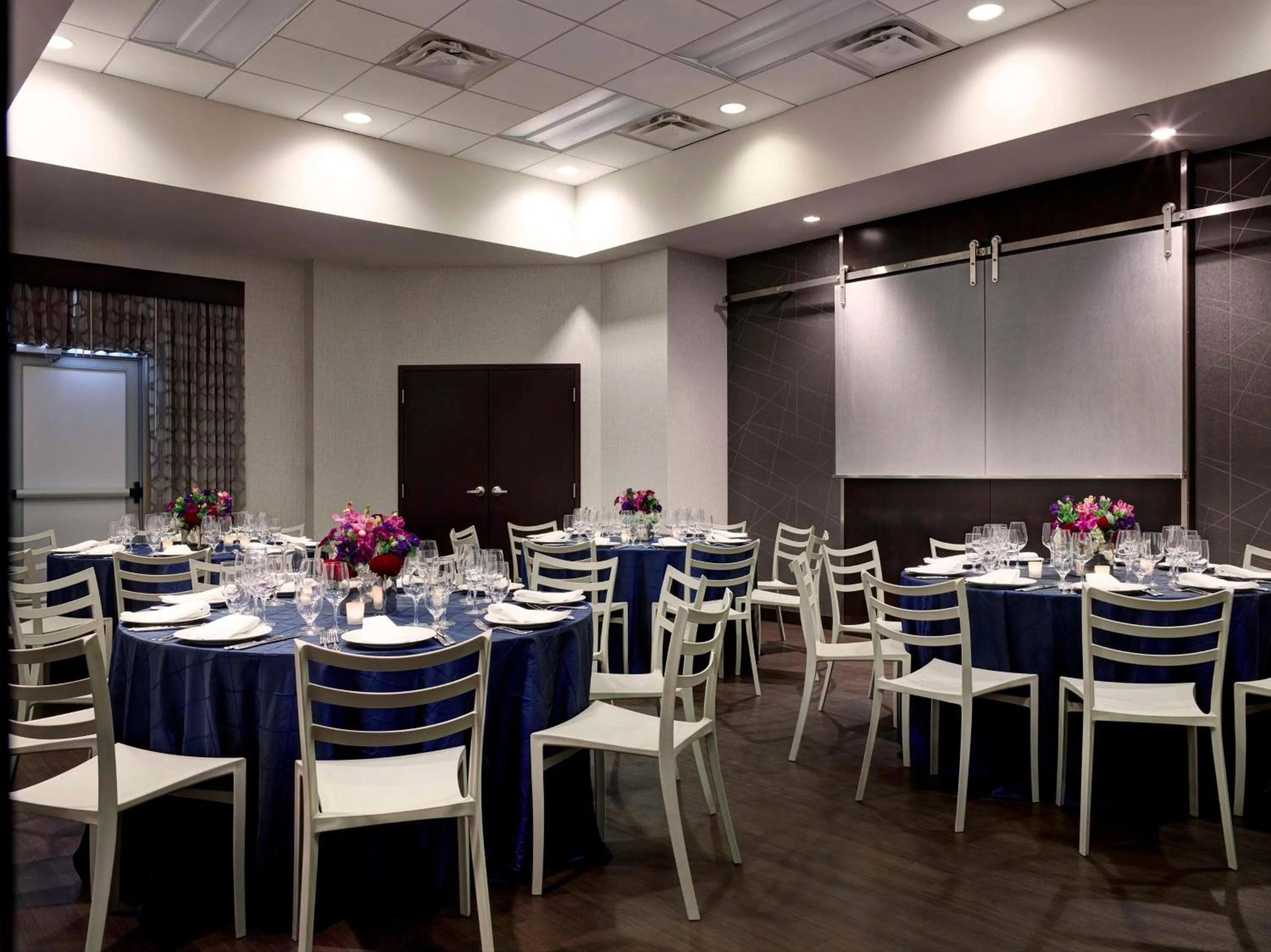 Meeting/conference room in Hyatt Place Arlington Courthouse