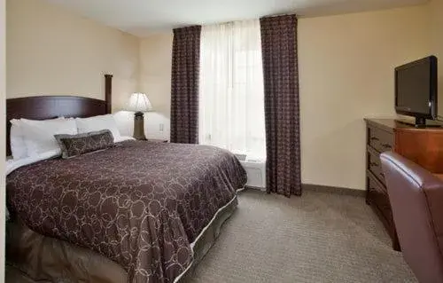Bed in Staybridge Suites - Kansas City-Independence by IHG Bed in Staybridge Suites - Kansas City-Independence by IHG