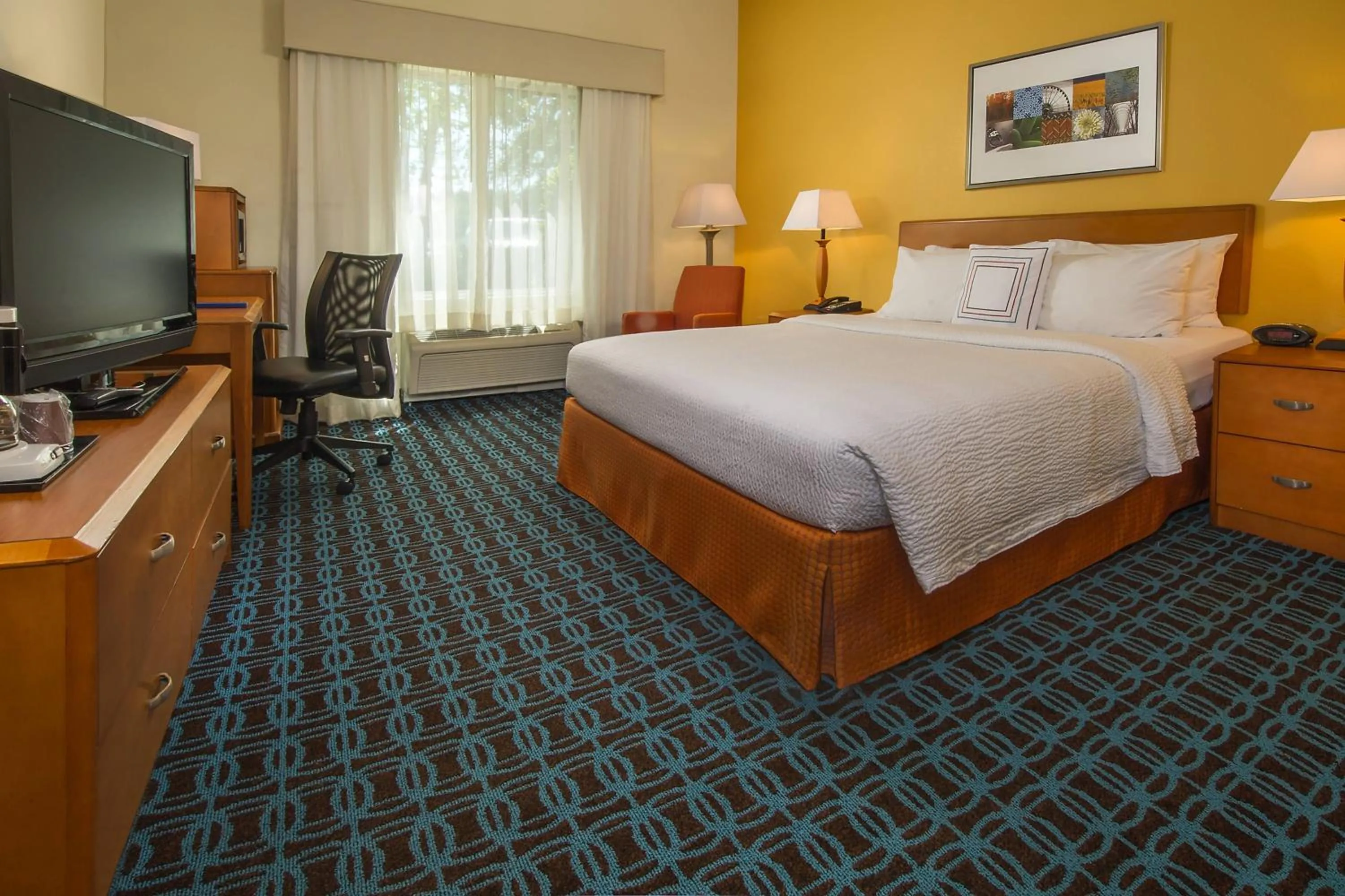 Photo of the whole room, Bed in Fairfield Inn and Suites Wilson