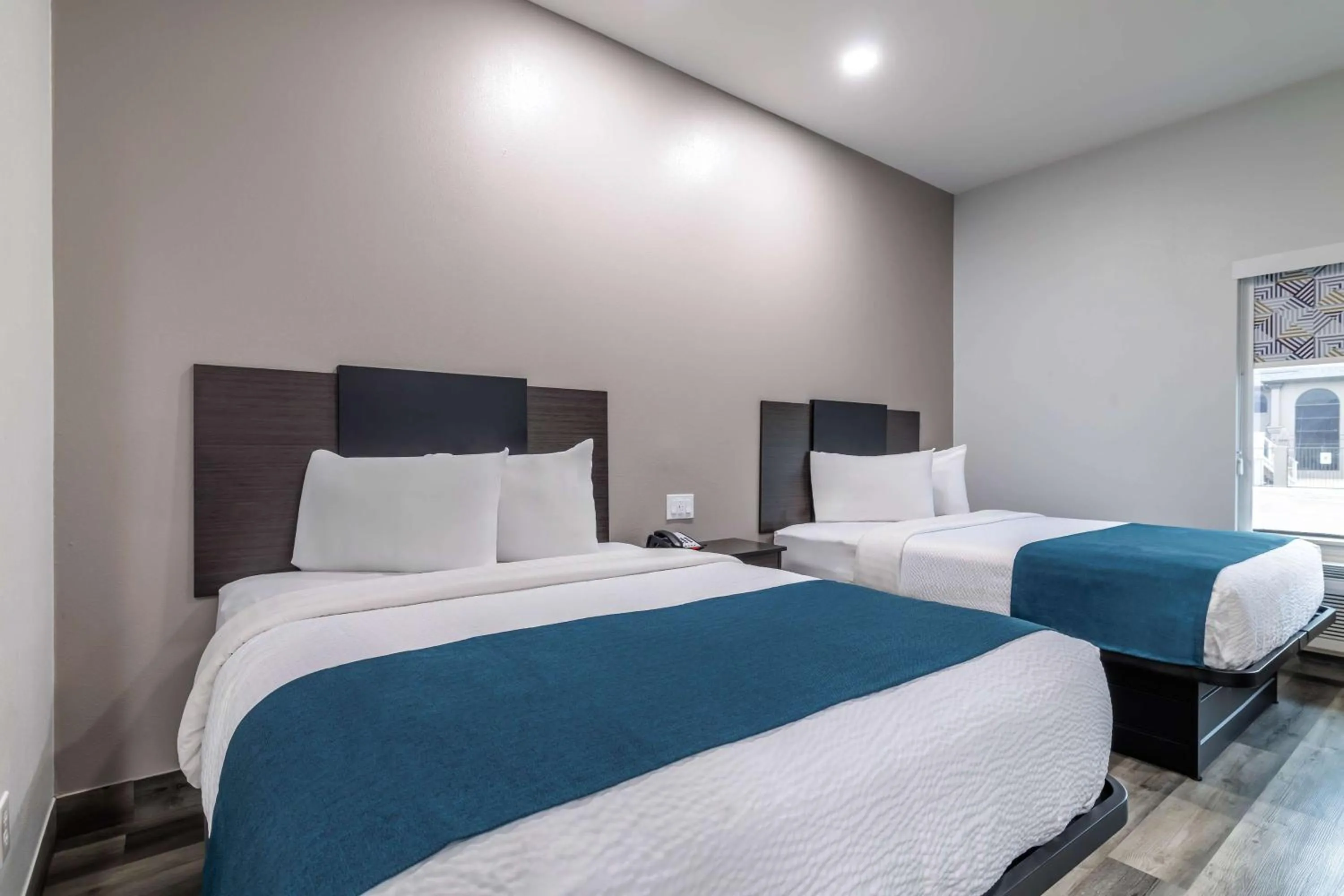 Bedroom, Bed in Motel 6-Brenham, TX