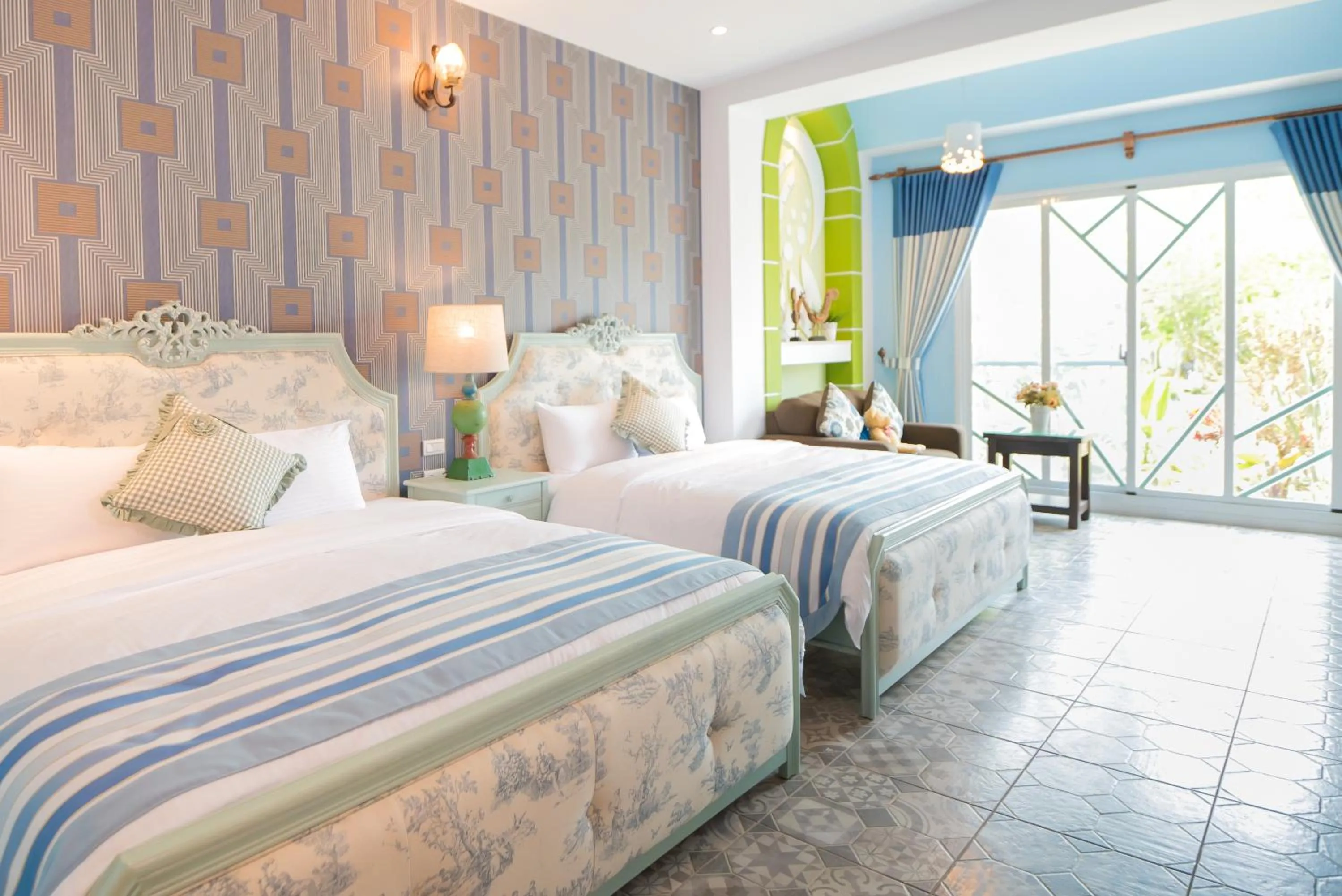 Bed in Saint Paul Villa