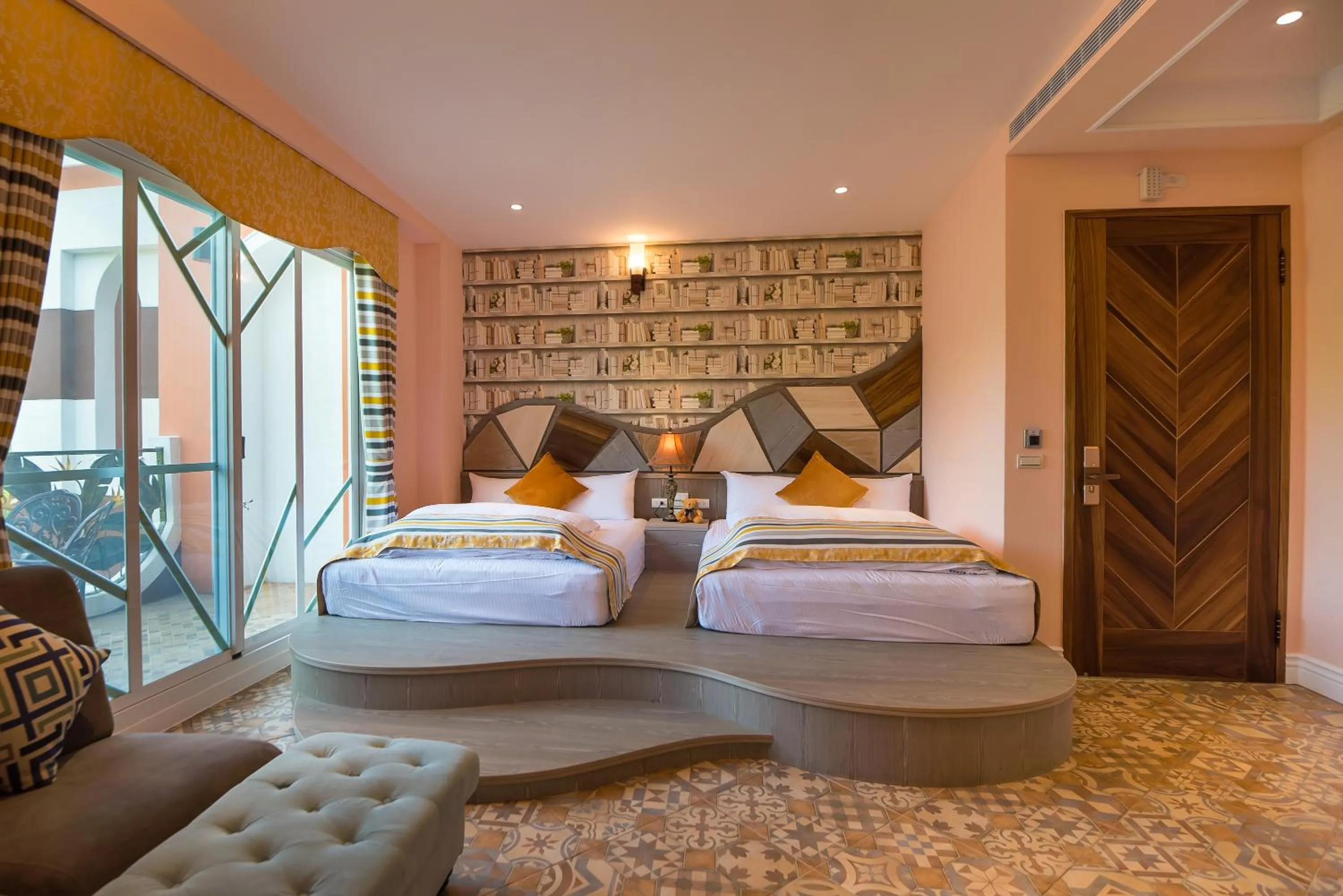 Bed in Saint Paul Villa