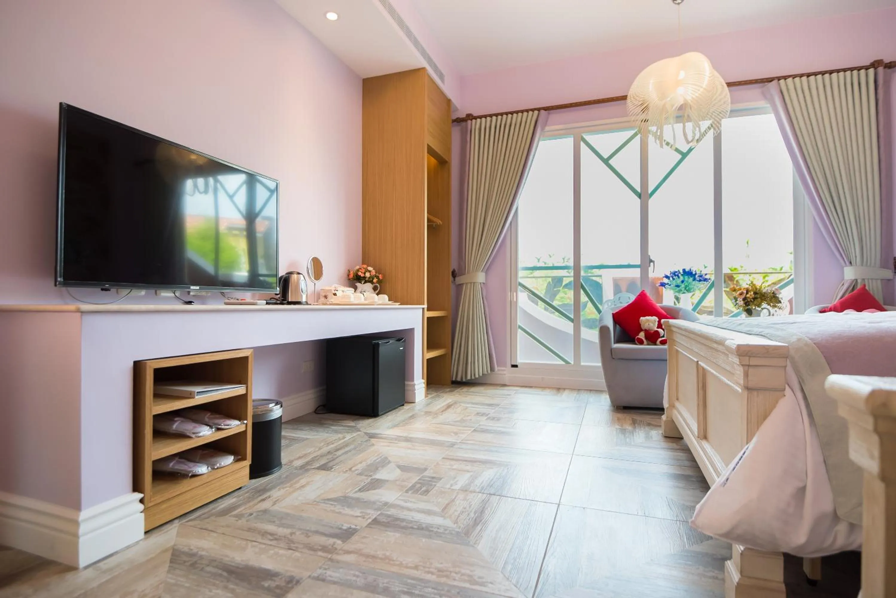 TV/Entertainment Center in Saint Paul Villa