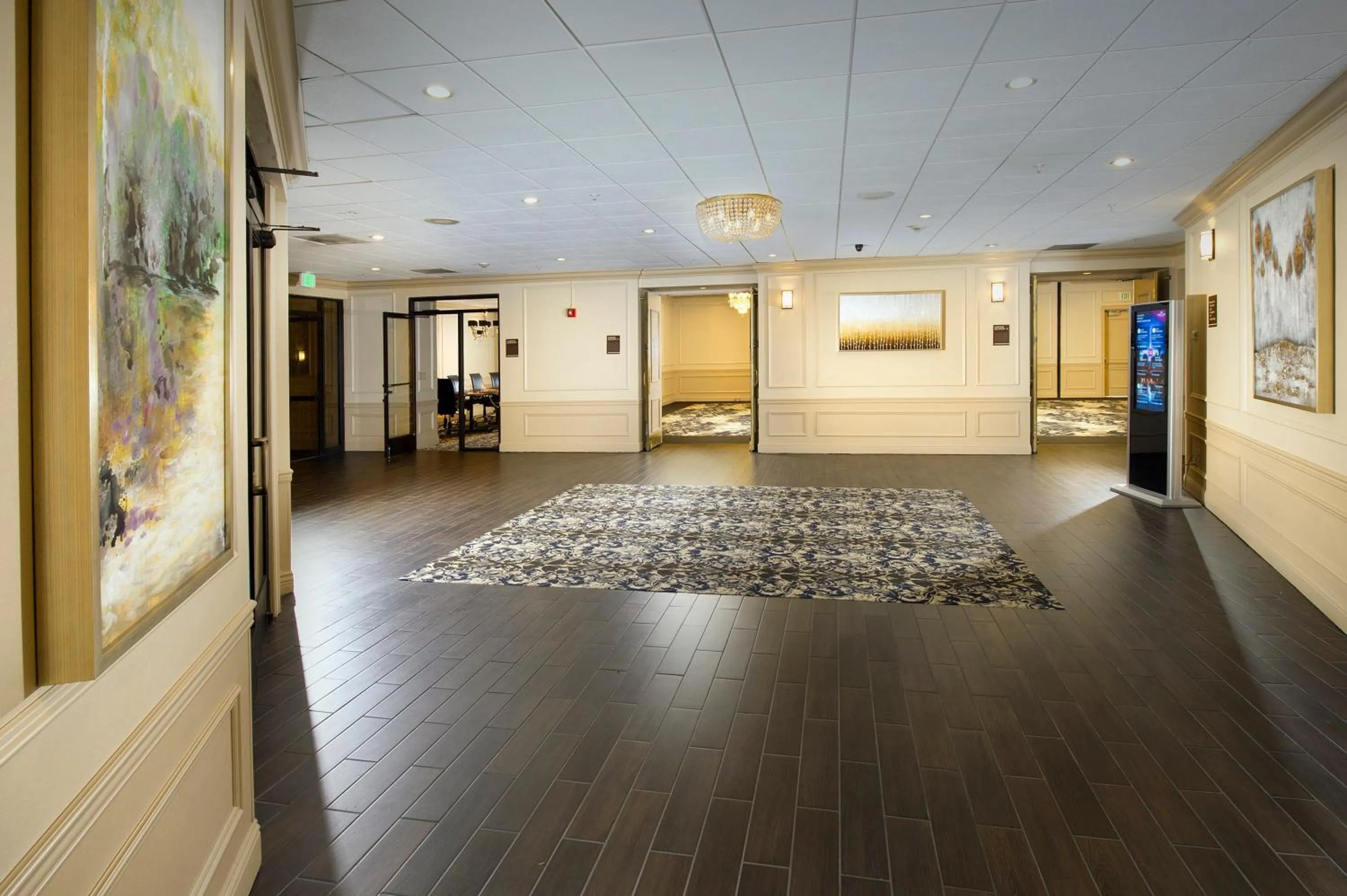 Meeting/conference room in Crowne Plaza Hotel Portland-Downtown Convention Center by IHG