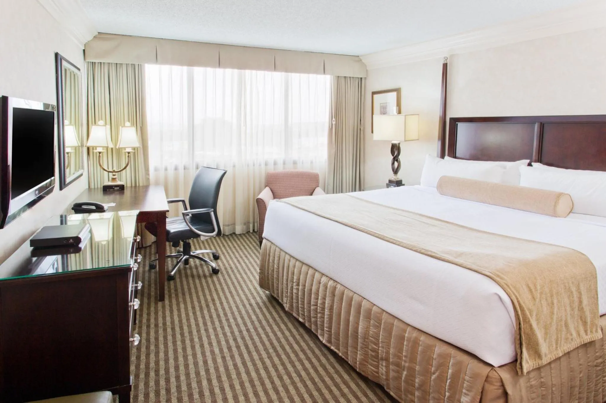 Photo of the whole room, Bed in Crowne Plaza Hotel Portland-Downtown Convention Center by IHG