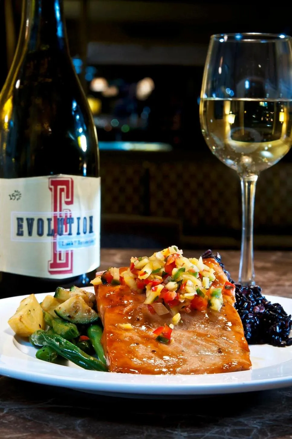 Restaurant/places to eat in Crowne Plaza Hotel Portland-Downtown Convention Center by IHG