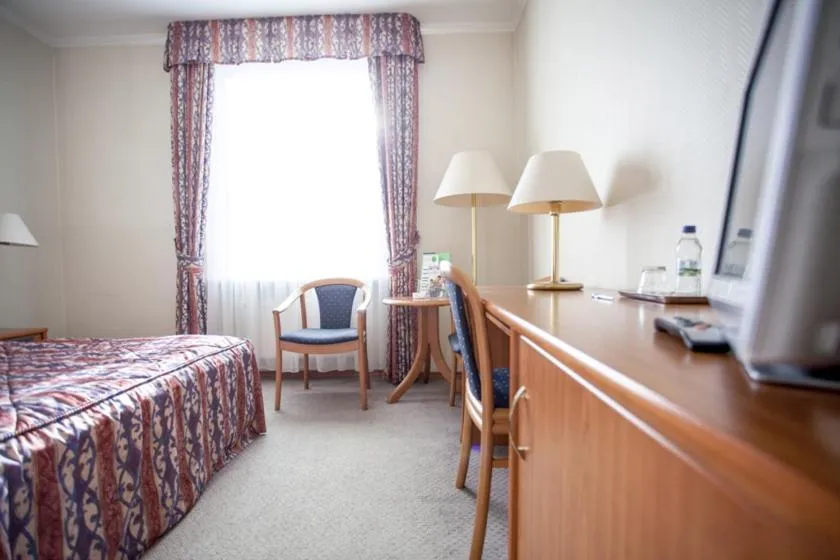Dining area, Bed in Hotel Szydłowski