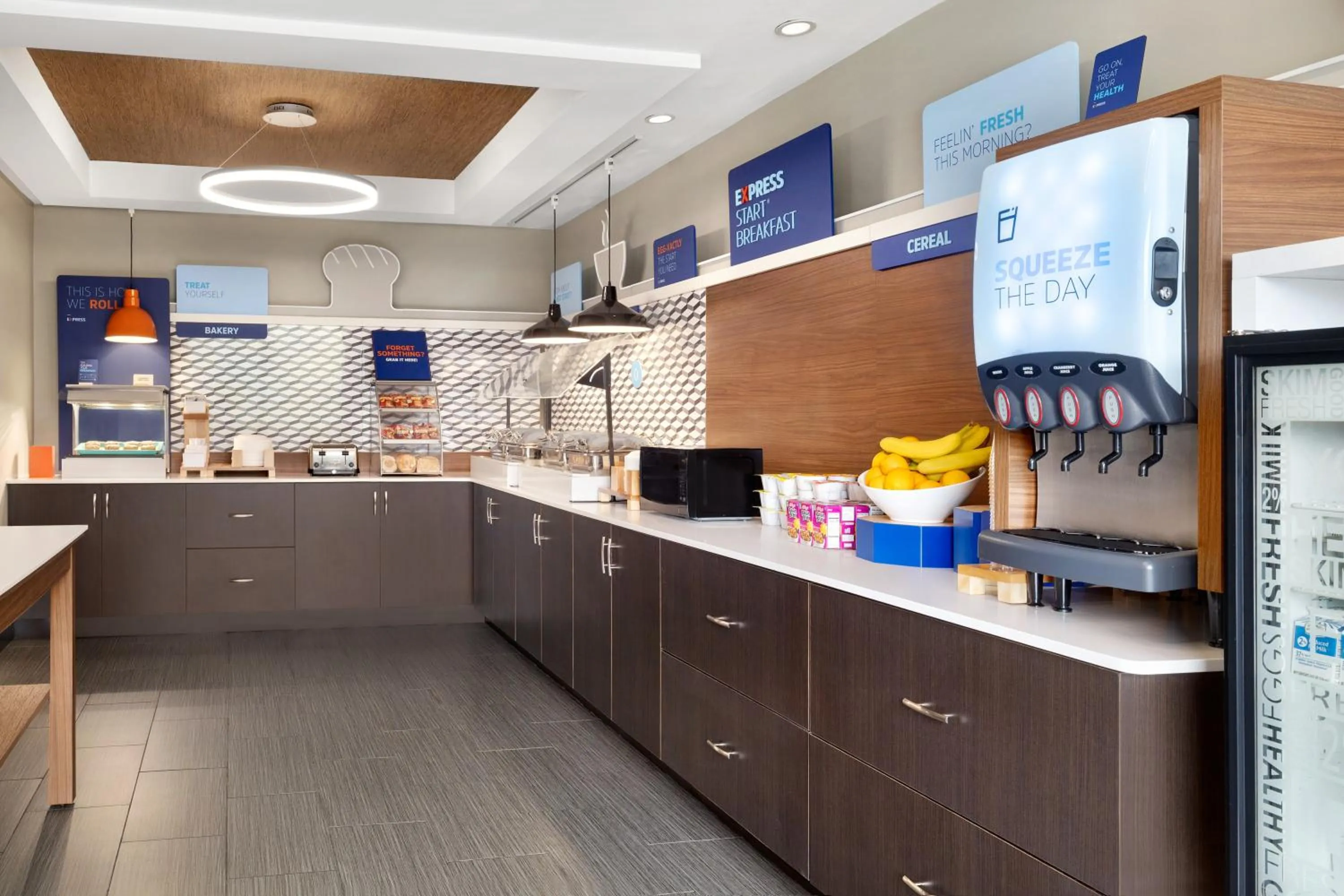 Coffee/tea facilities in Holiday Inn Express & Suites Greenville-Downtown by IHG