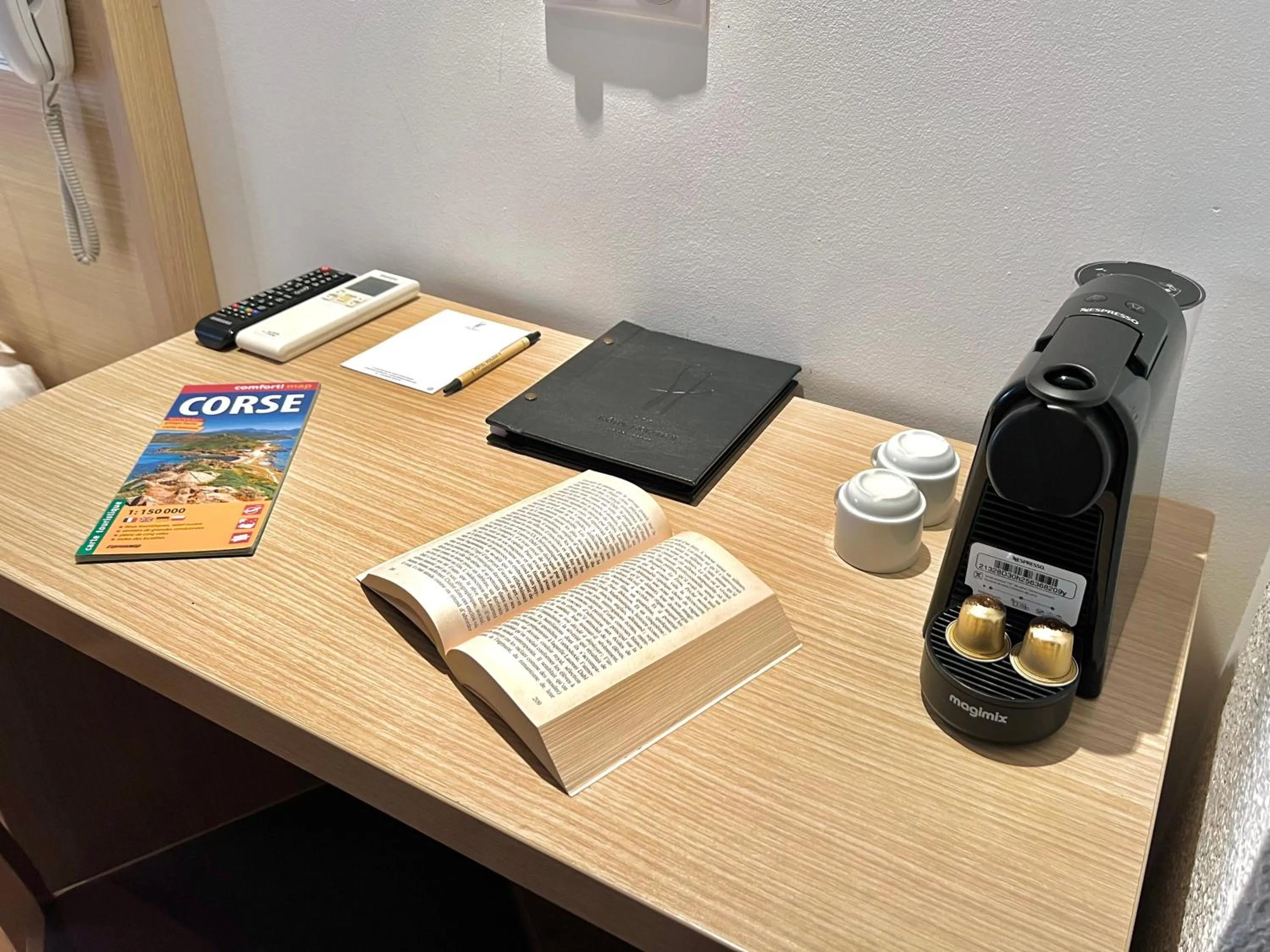 Coffee/tea facilities in Holzer II