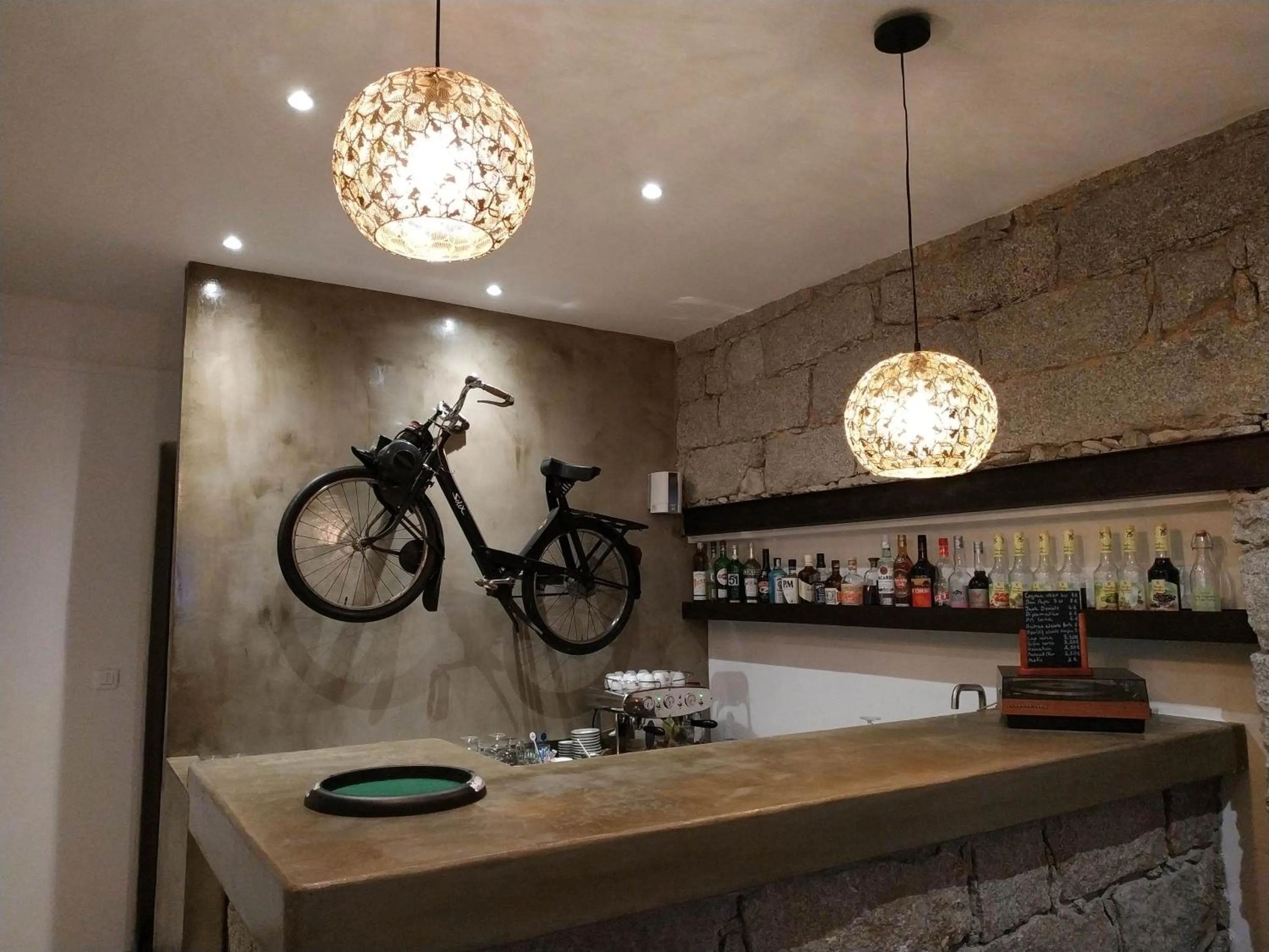 Lounge or bar in Holzer II