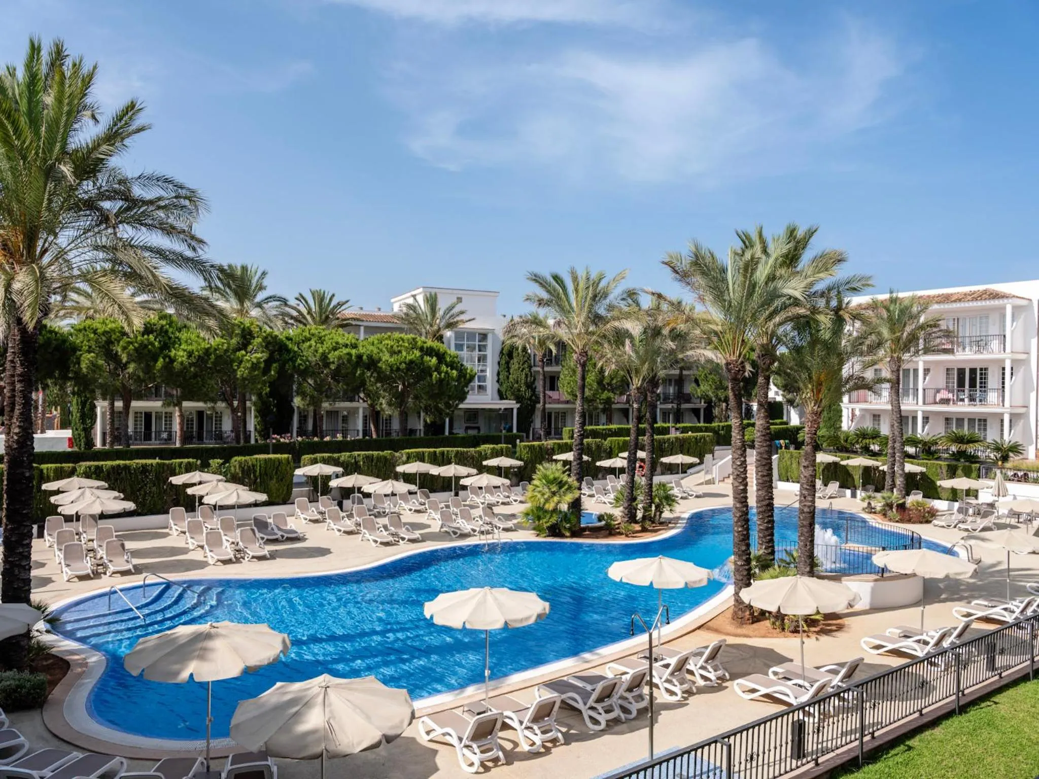 Swimming pool in Inturotel Sa Marina