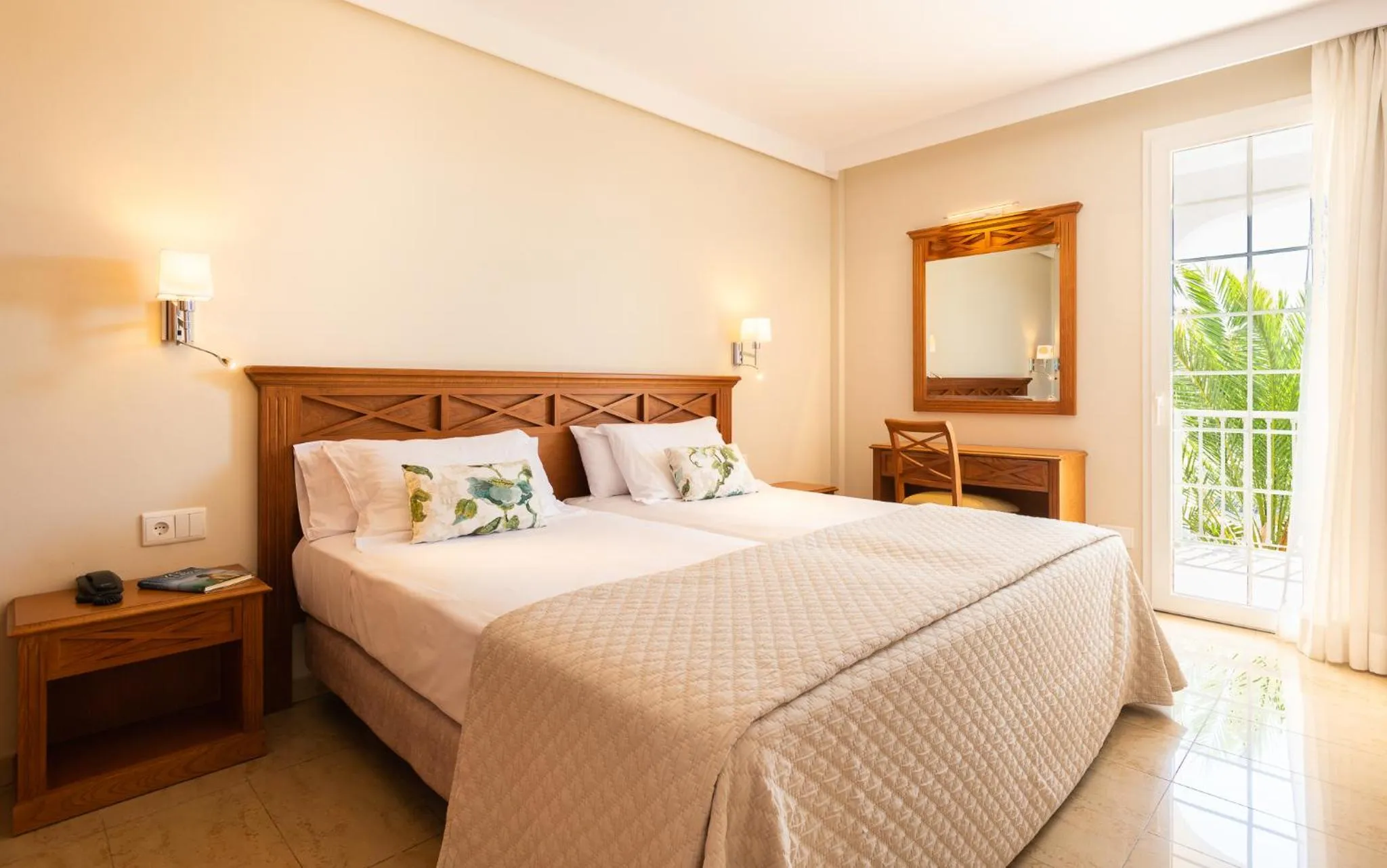 Photo of the whole room, Bed in Inturotel Sa Marina