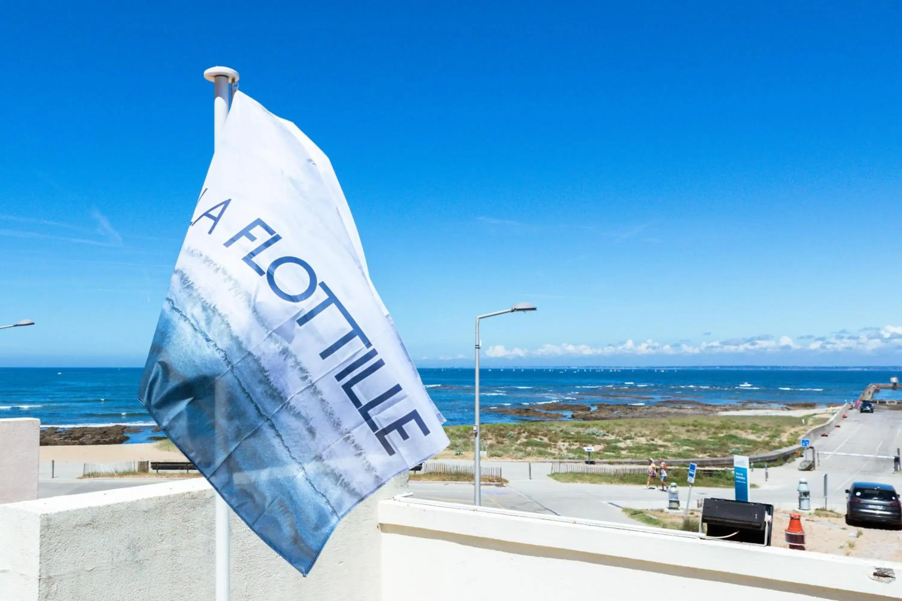 Property building in Logis Hôtel Le Calluna Restaurant La Flottille Property building in Logis Hôtel Le Calluna Restaurant La Flottille