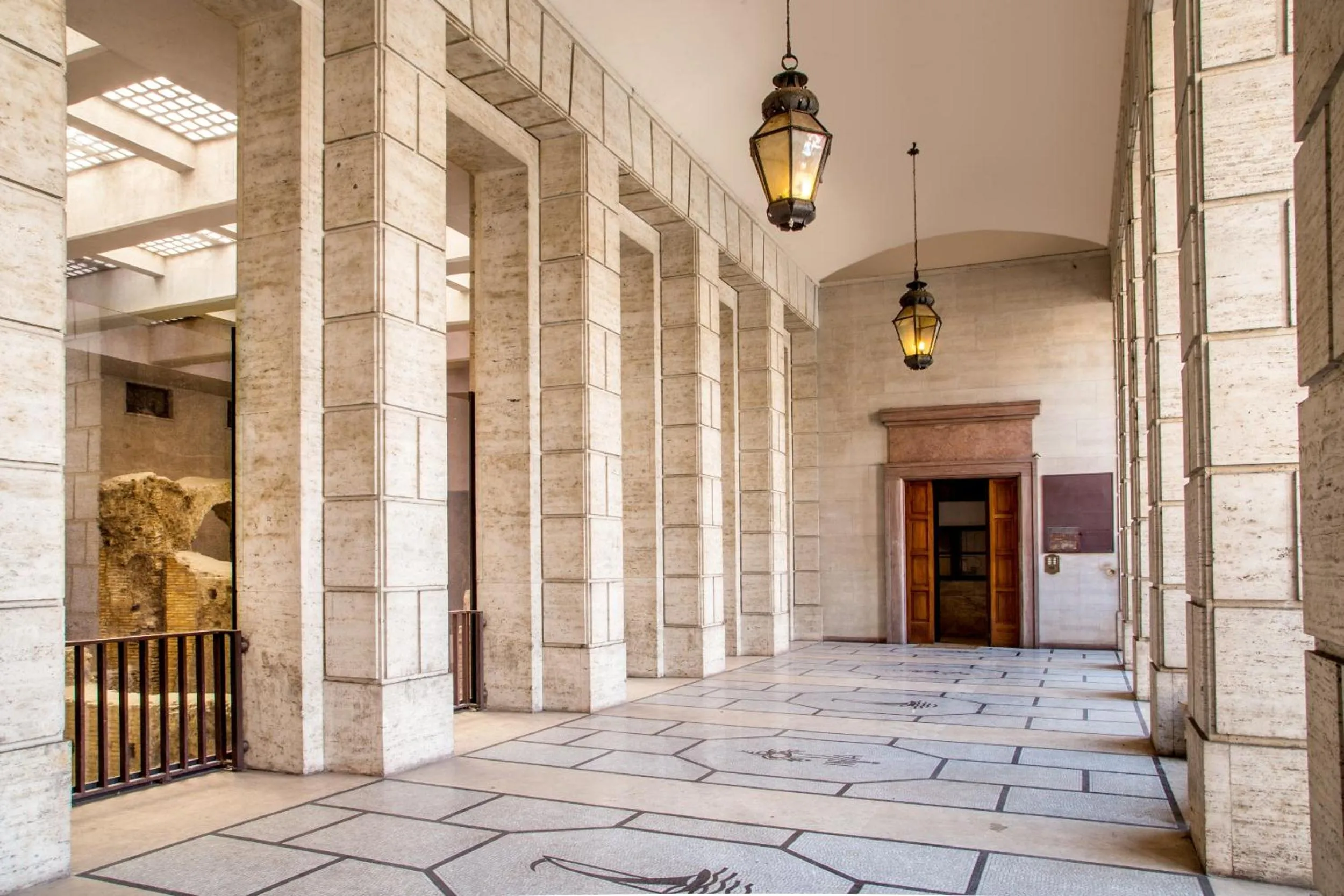 Facade/entrance in Rome Visits