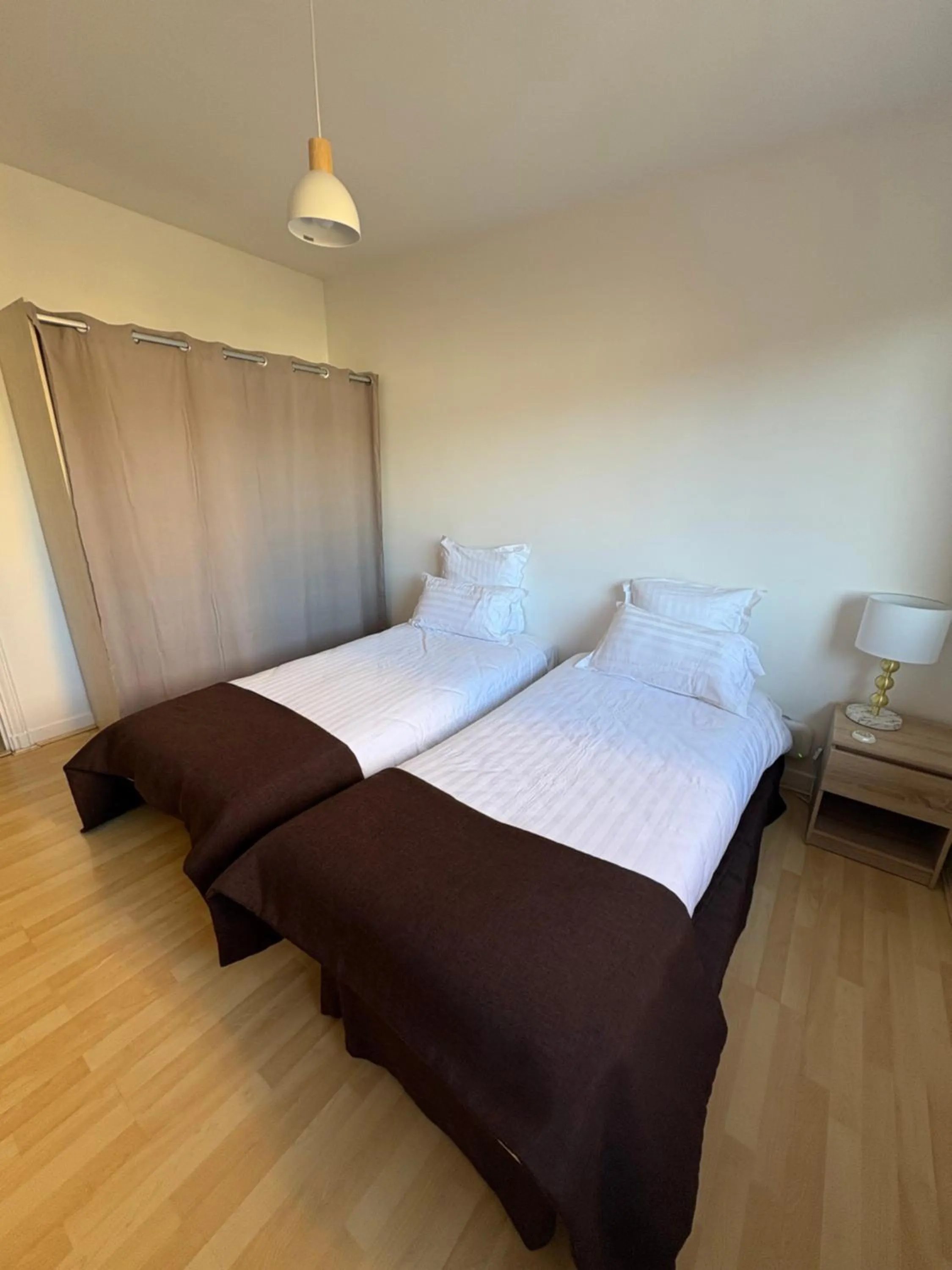 Bedroom, Bed in Cit'hôtel Le Chris'tel hôtel et restaurant