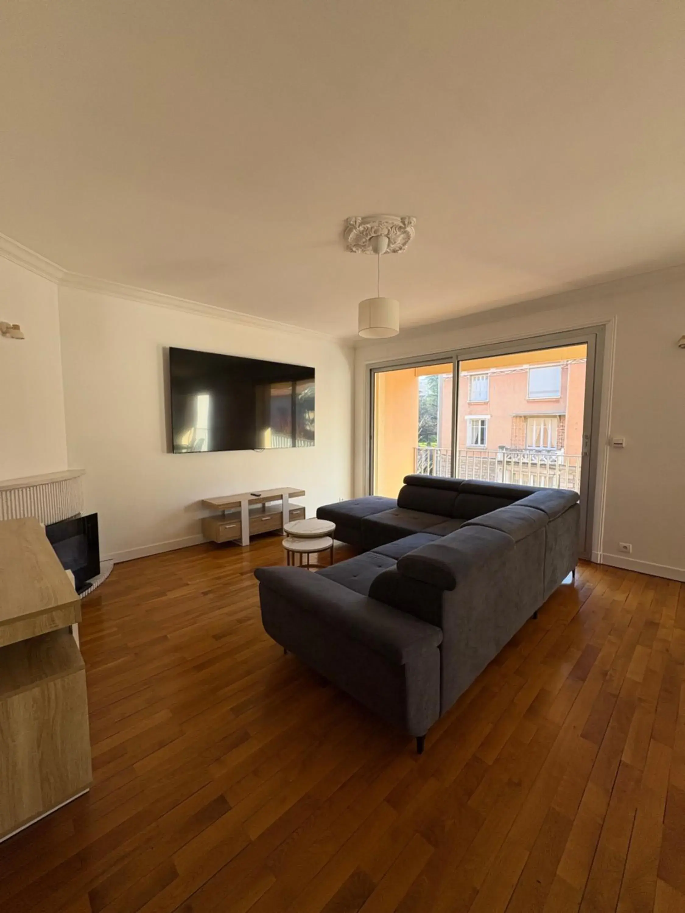 Living room, Bed in Cit'hôtel Le Chris'tel hôtel et restaurant Living room, Bed in Cit'hôtel Le Chris'tel hôtel et restaurant