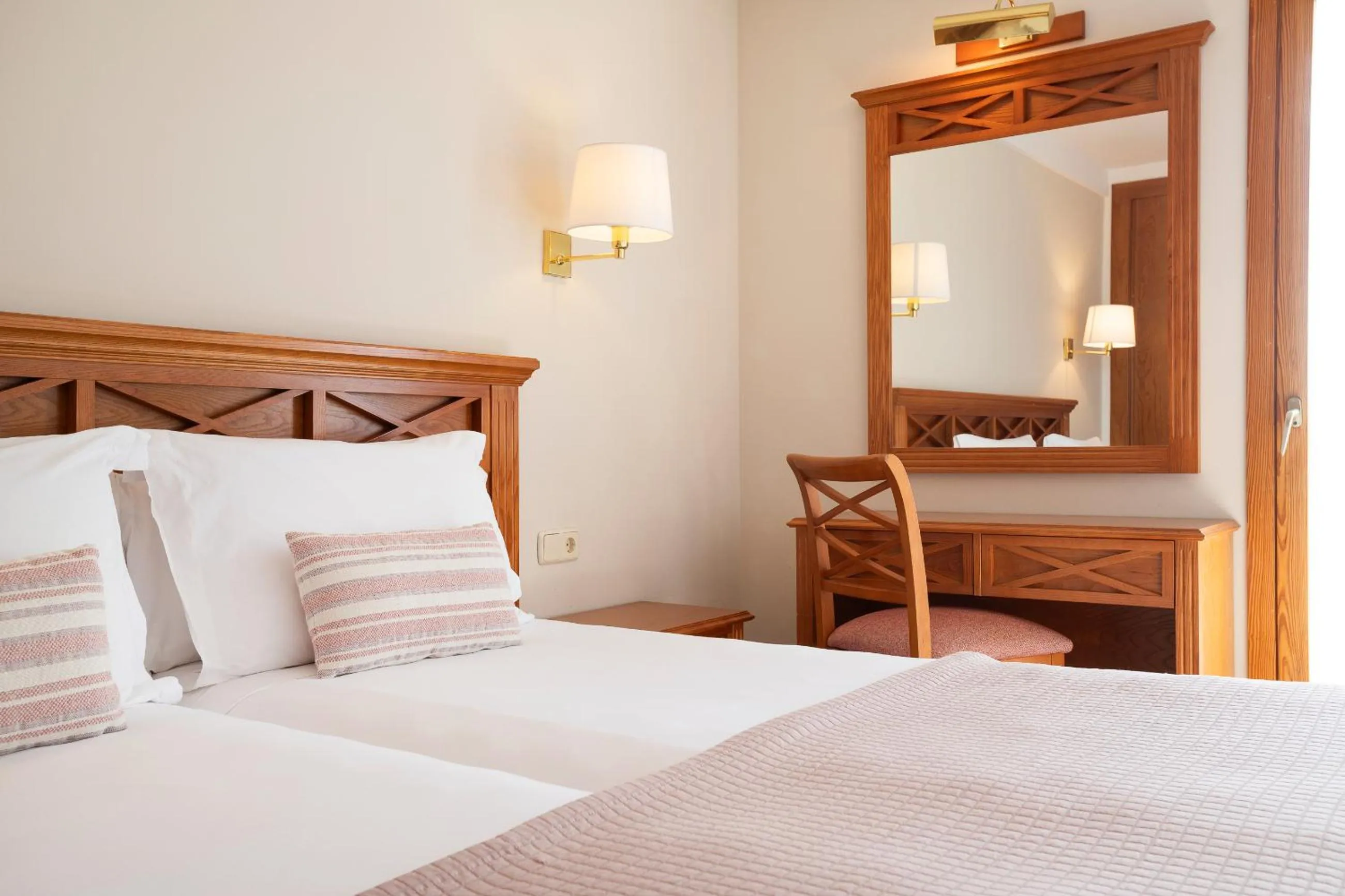 Bed in Inturotel Cala Azul