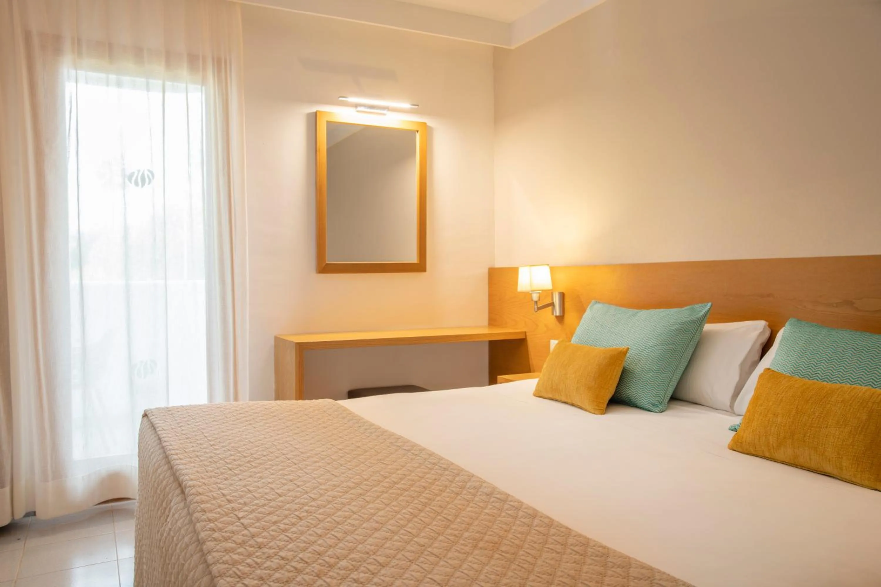 Bedroom, Bed in Inturotel Azul Garden