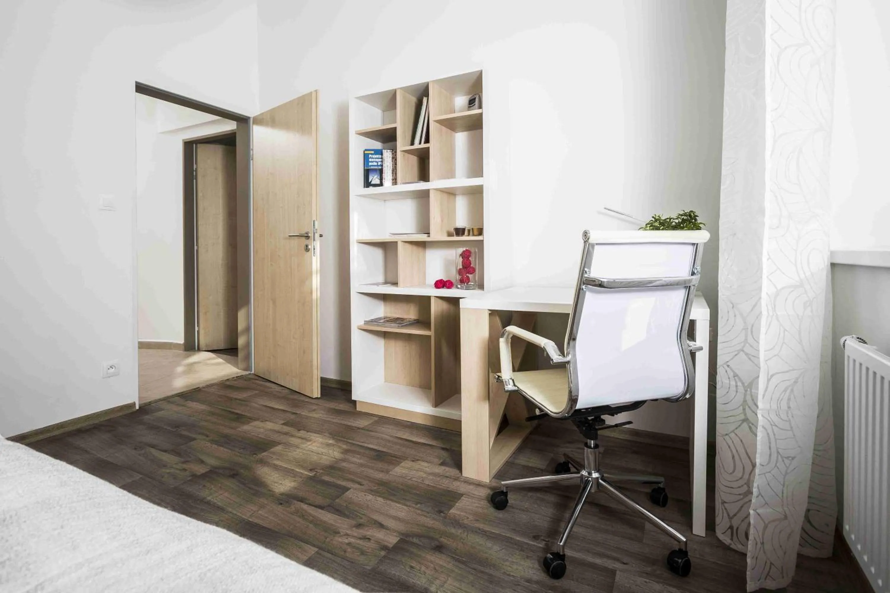 Library, Bed in Kampus Palace