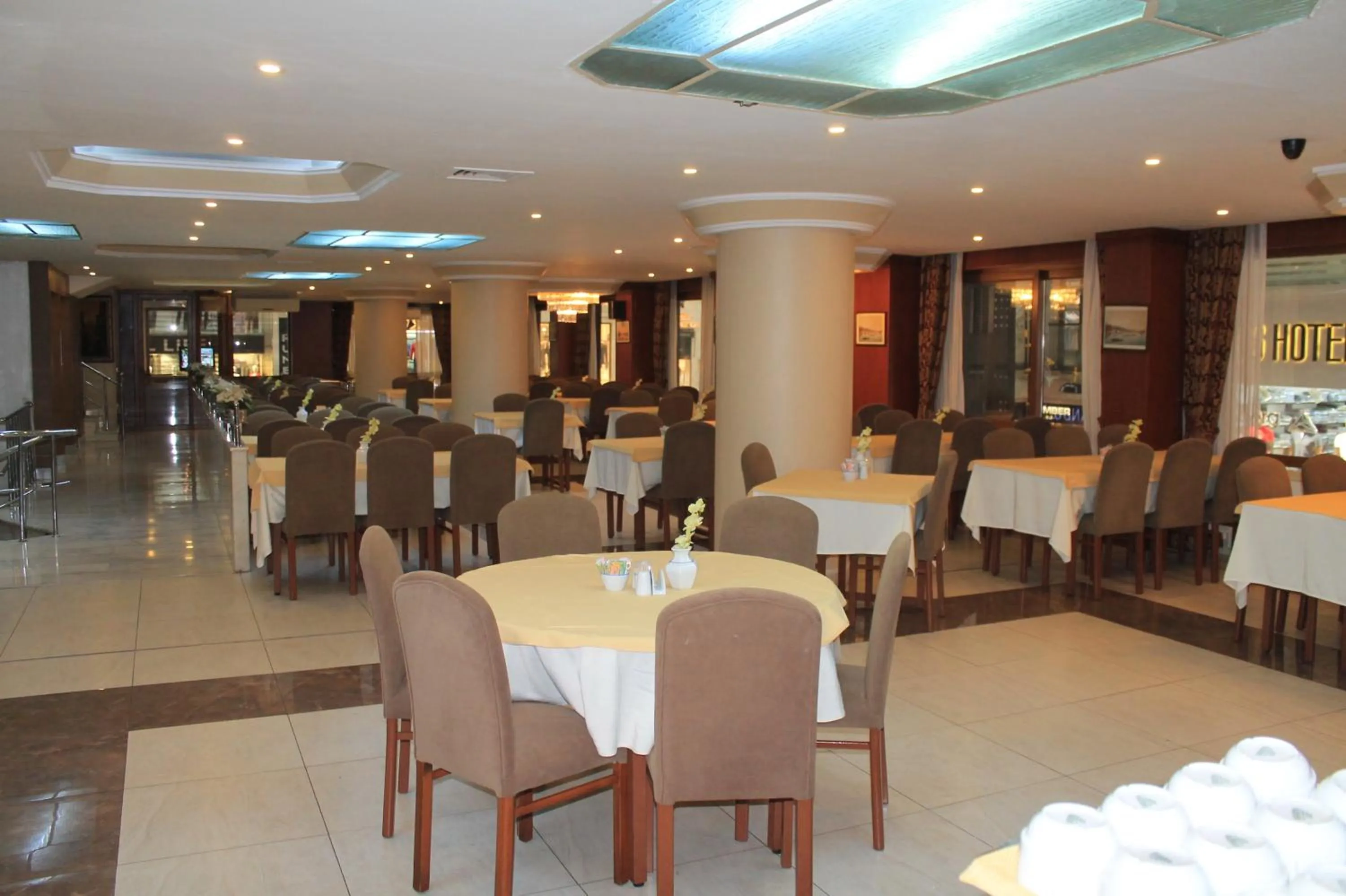Restaurant/places to eat in Hotel Buyuk Sahinler